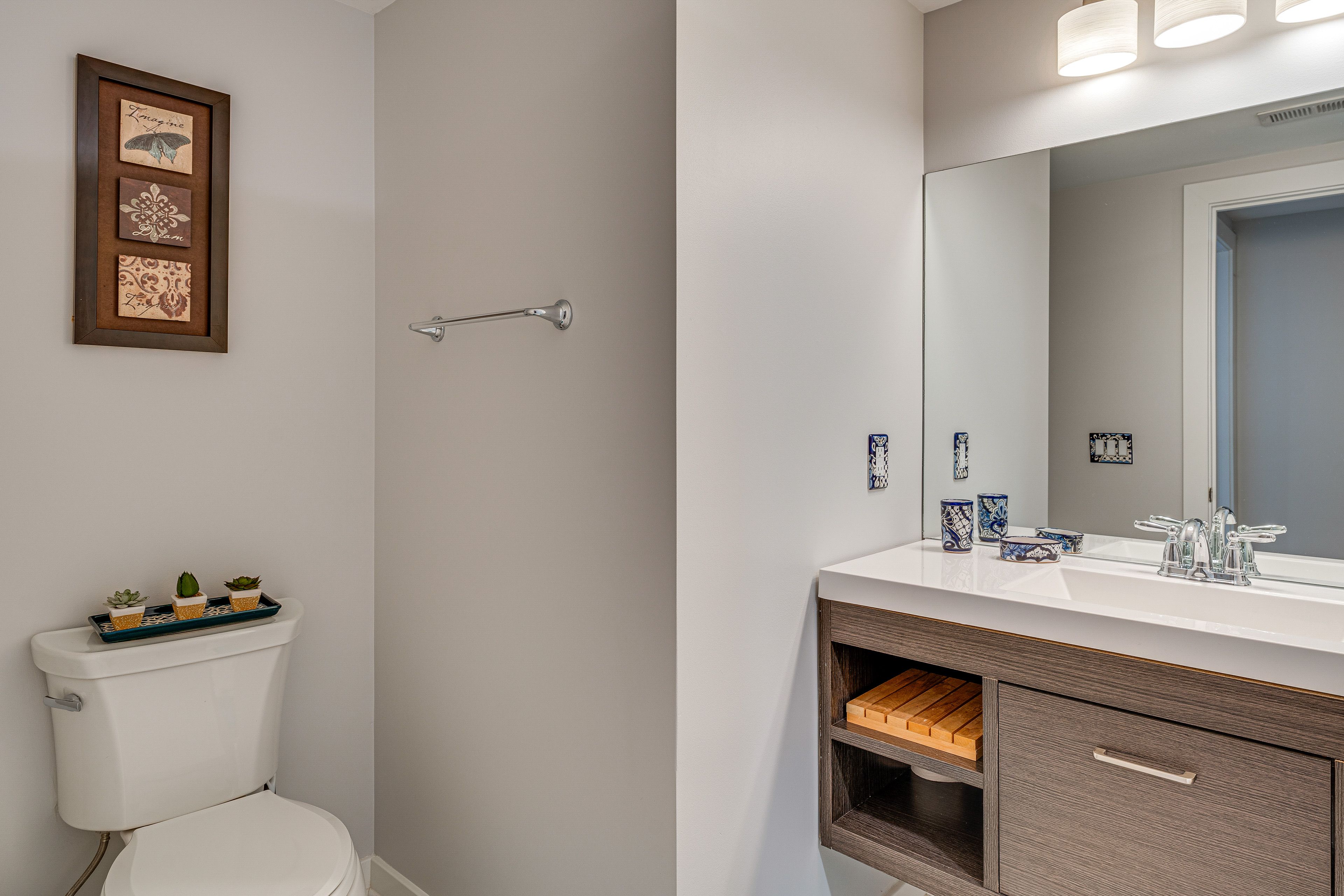 Full Bathroom | Lower Level