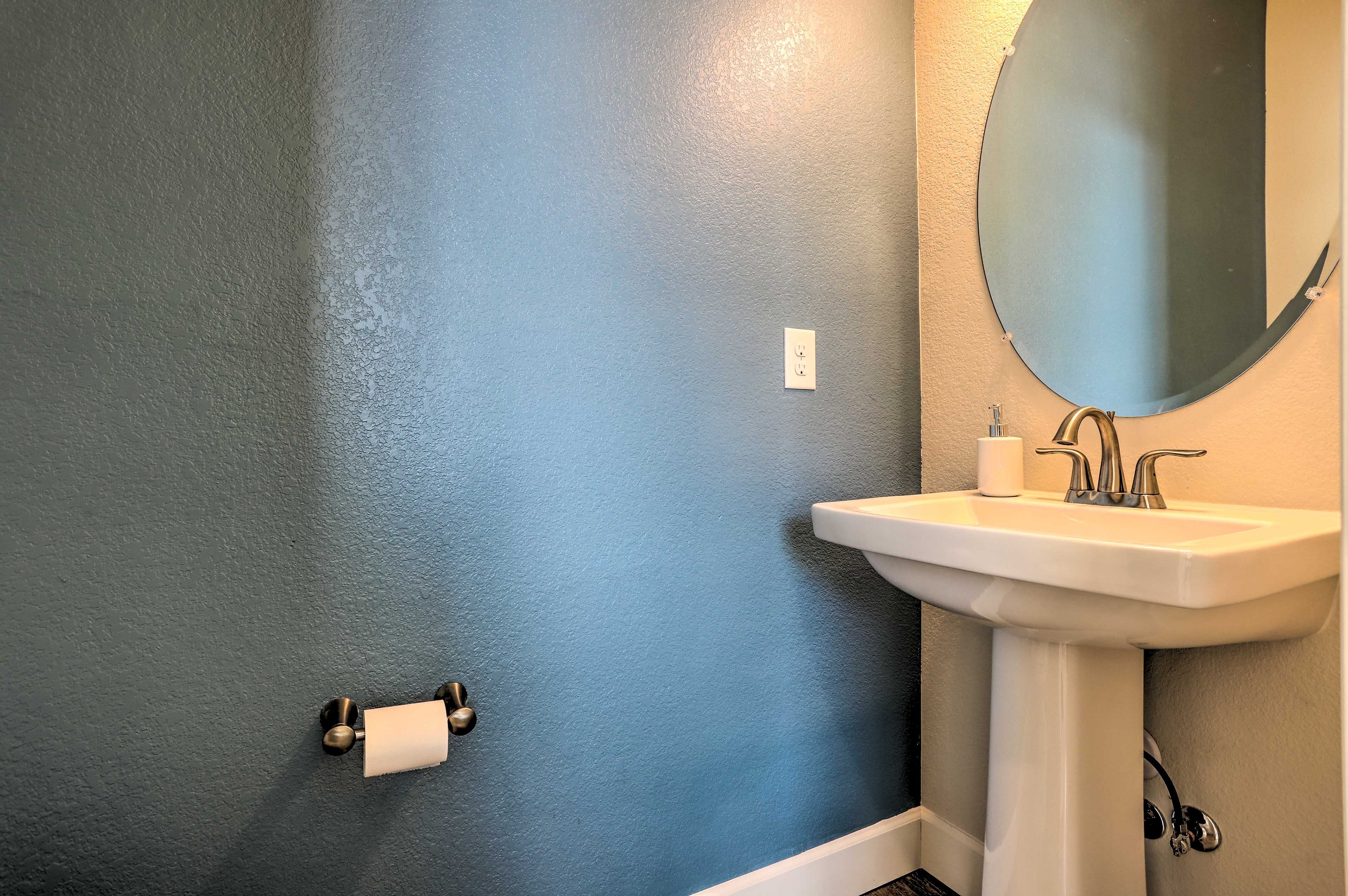 Half Bathroom | 1st Floor