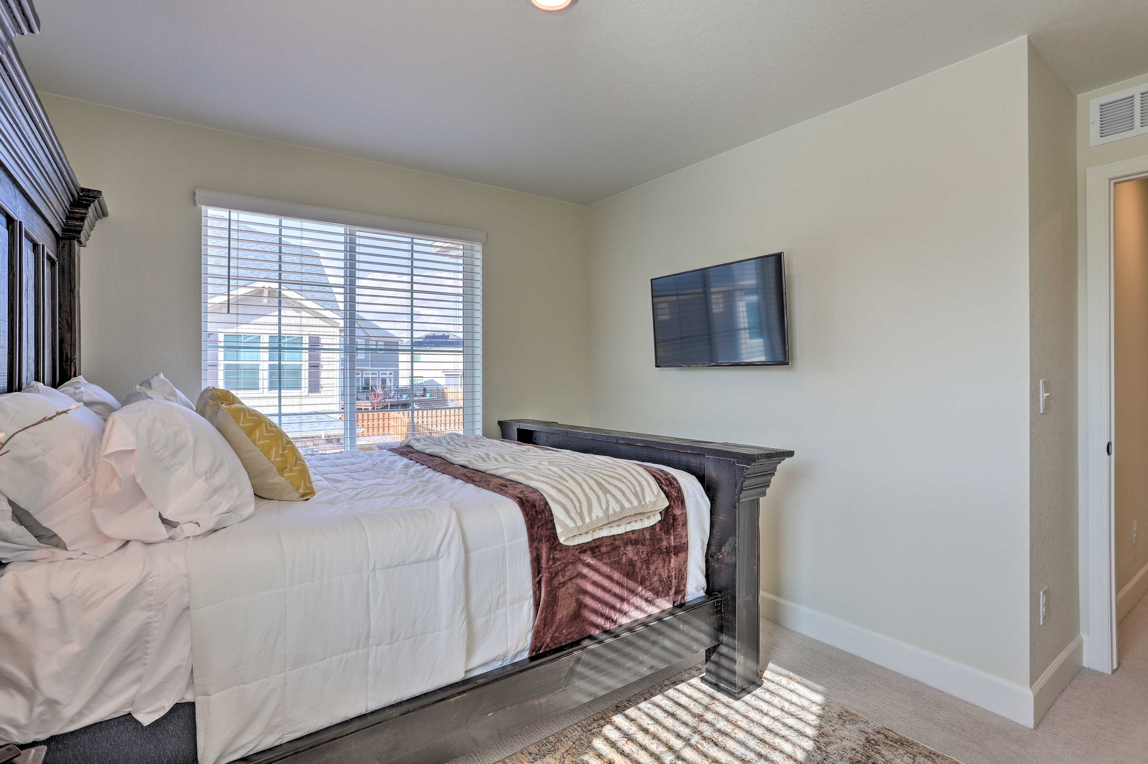 Bedroom 2 | Smart TV
