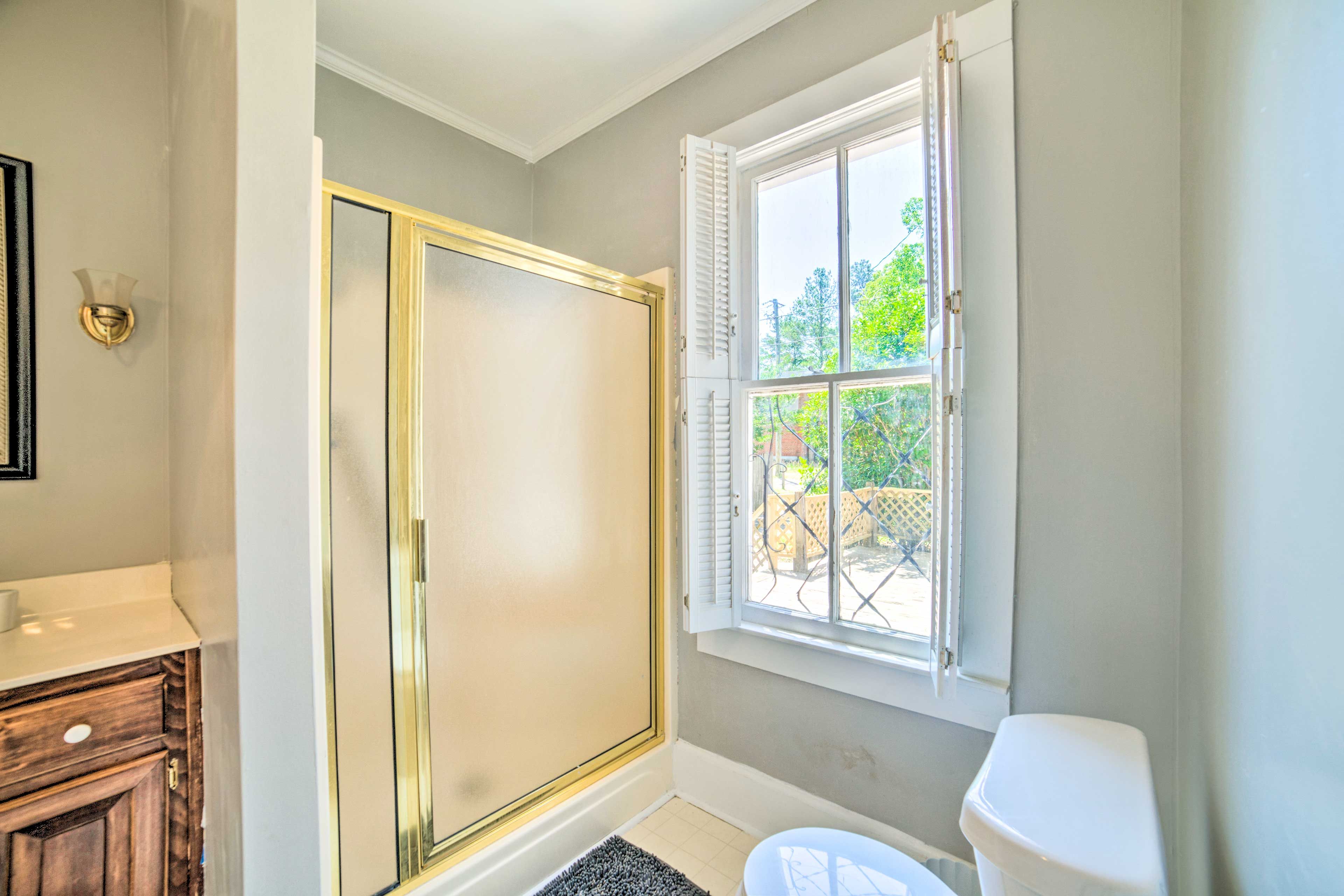 En-Suite Bathroom | Towels Provided