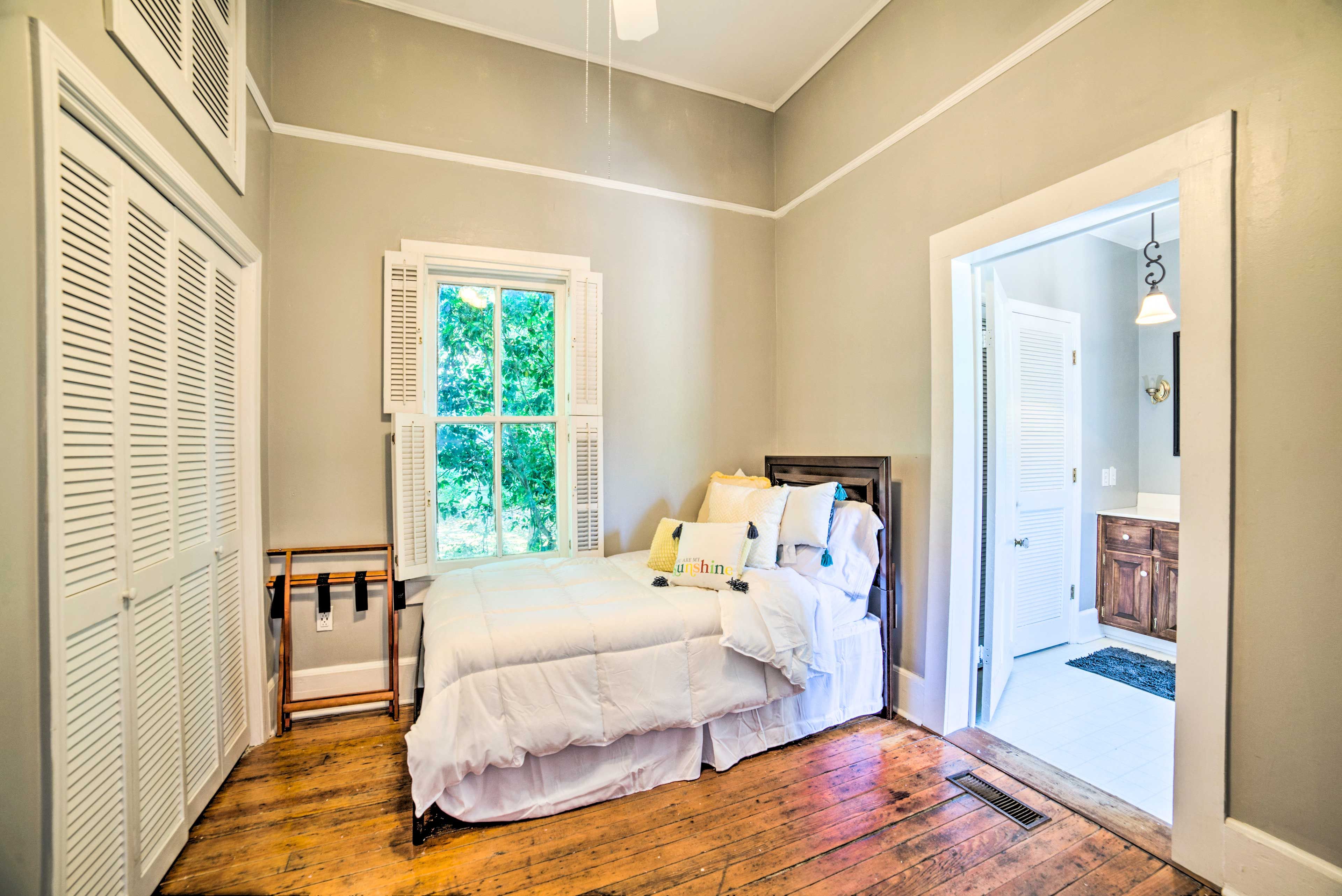 Bedroom 3 | Twin Bed | 1st Floor