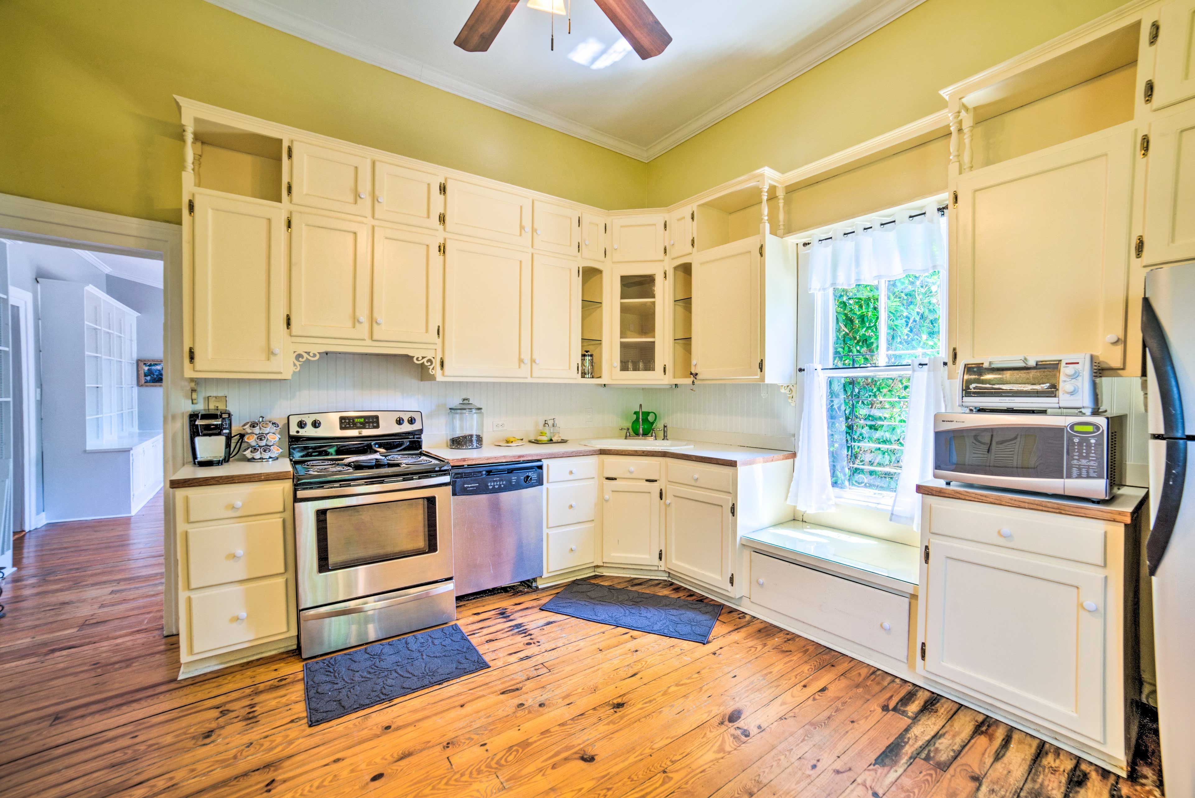 Kitchen | Fully Equipped