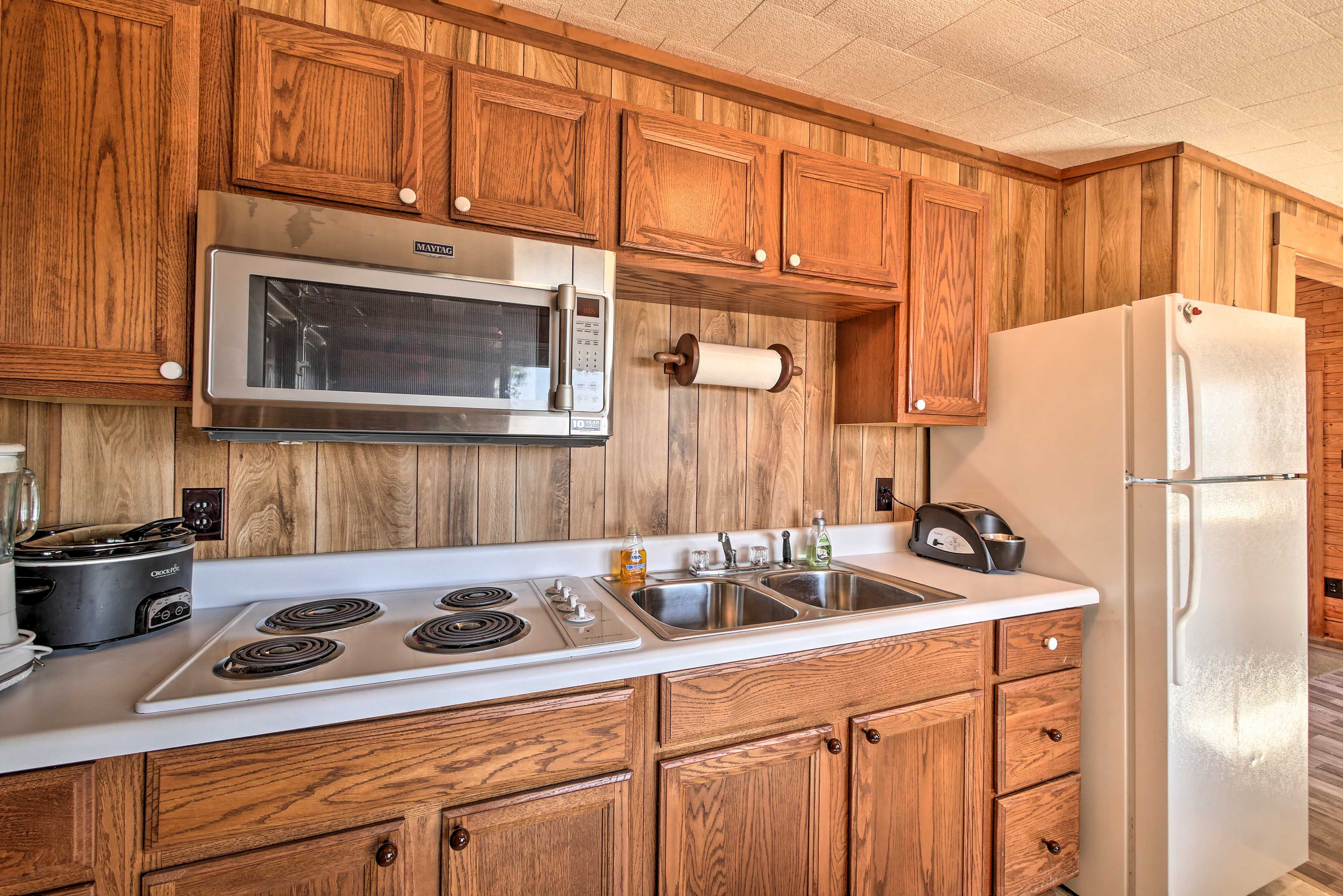 Well-Equipped Kitchen | Trash Bags/Paper Towels