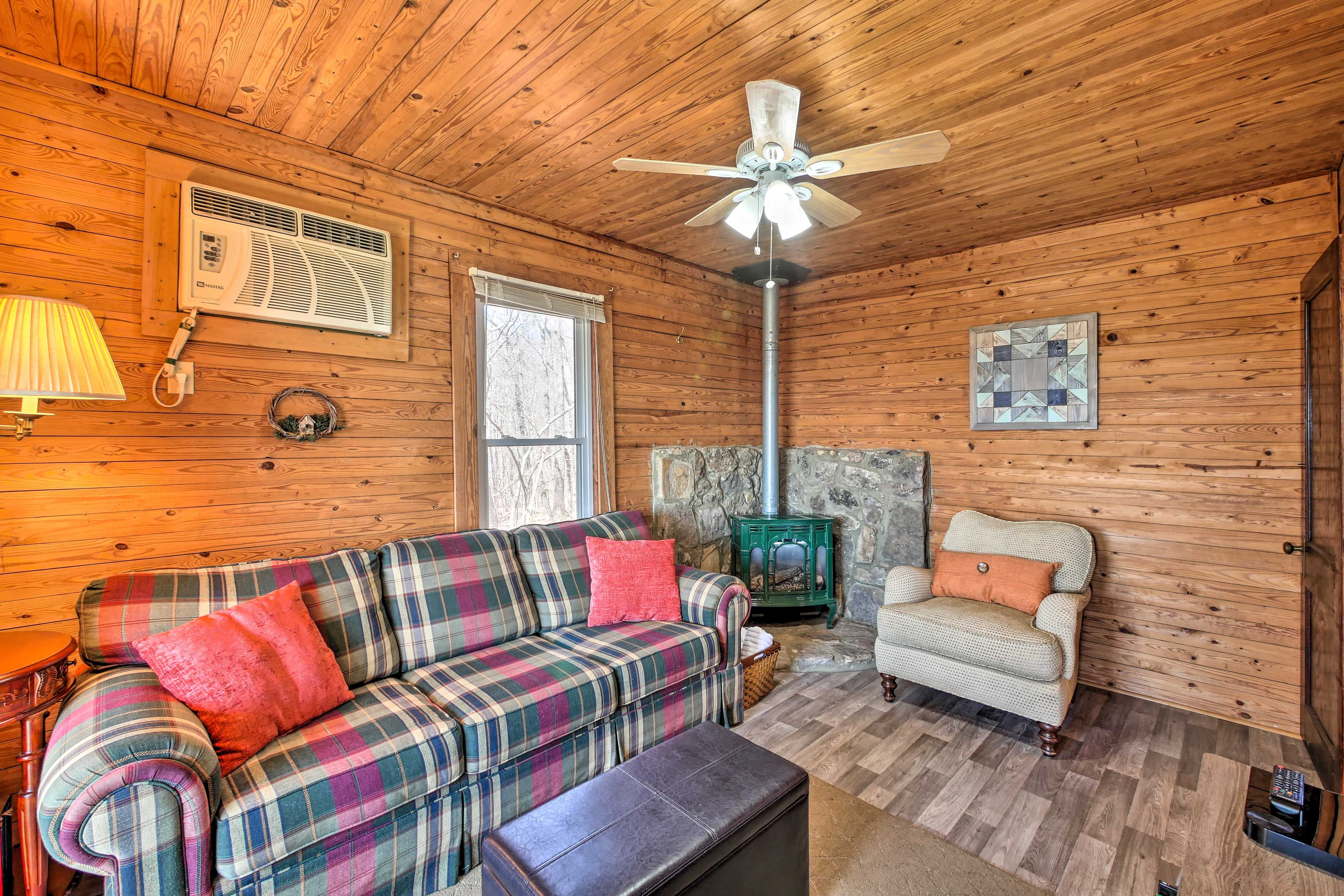 Living Room | Sleeper Sofa | Gas Log Heater