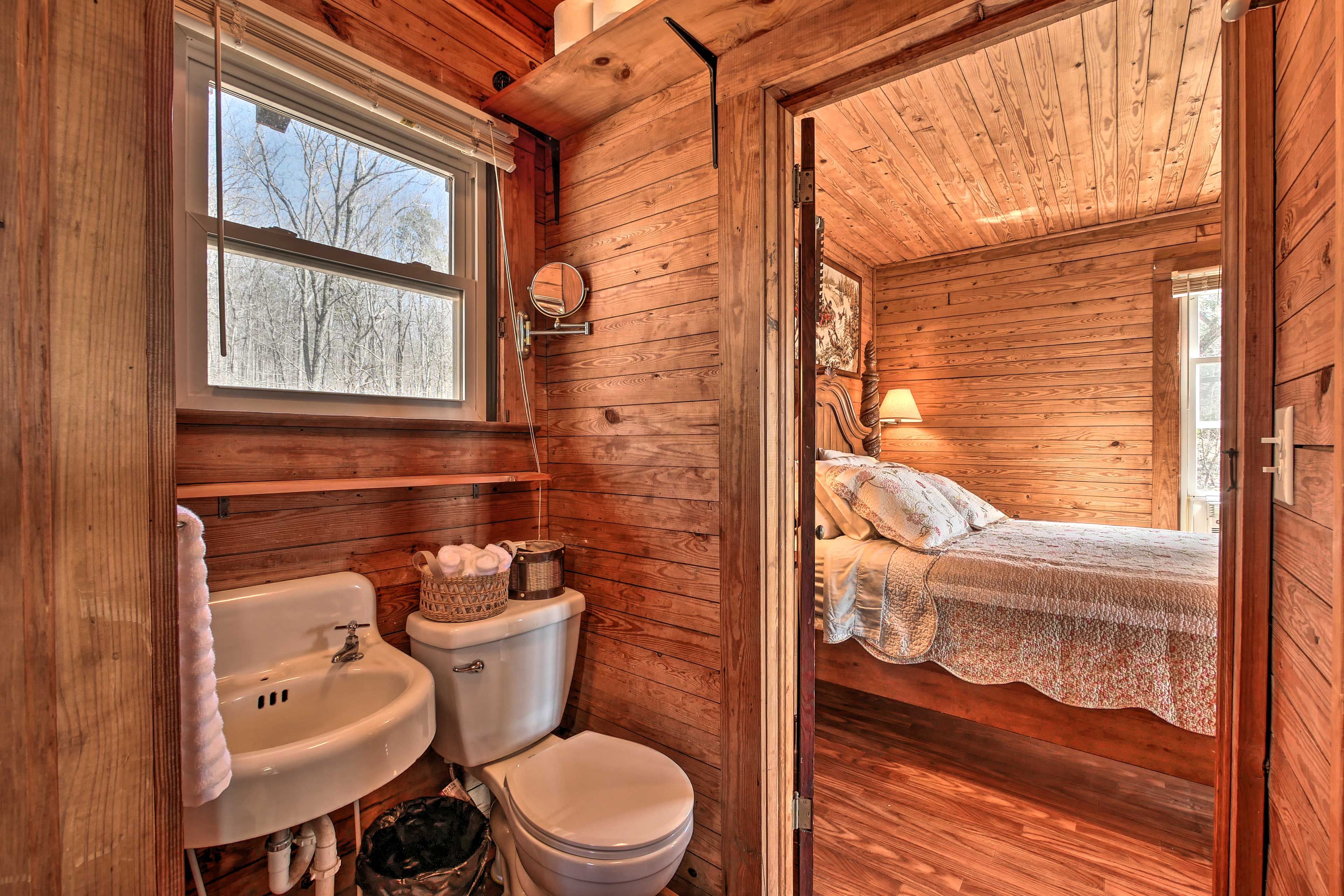 En-Suite Bathroom