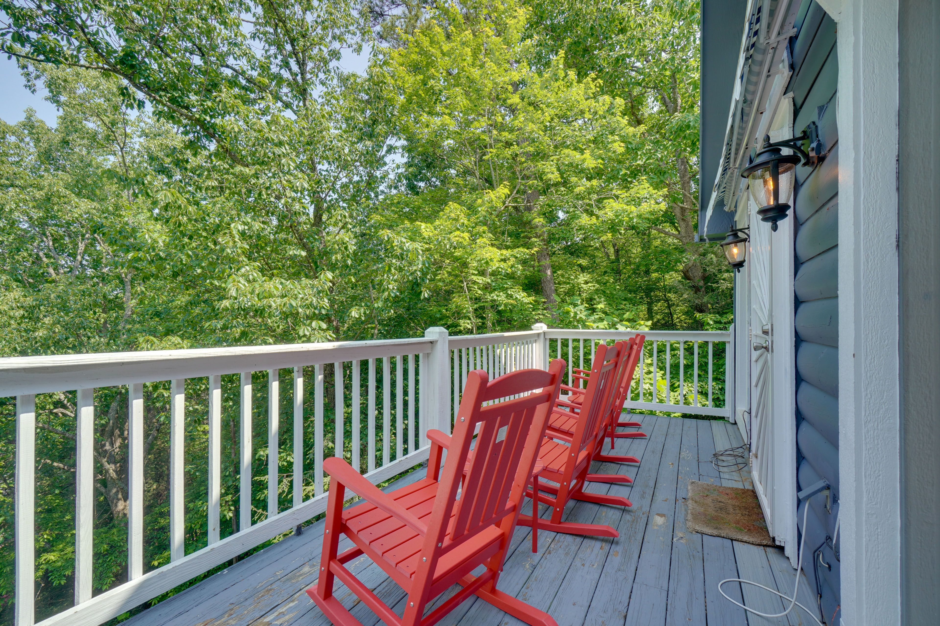 Upper Deck | Stairs Required