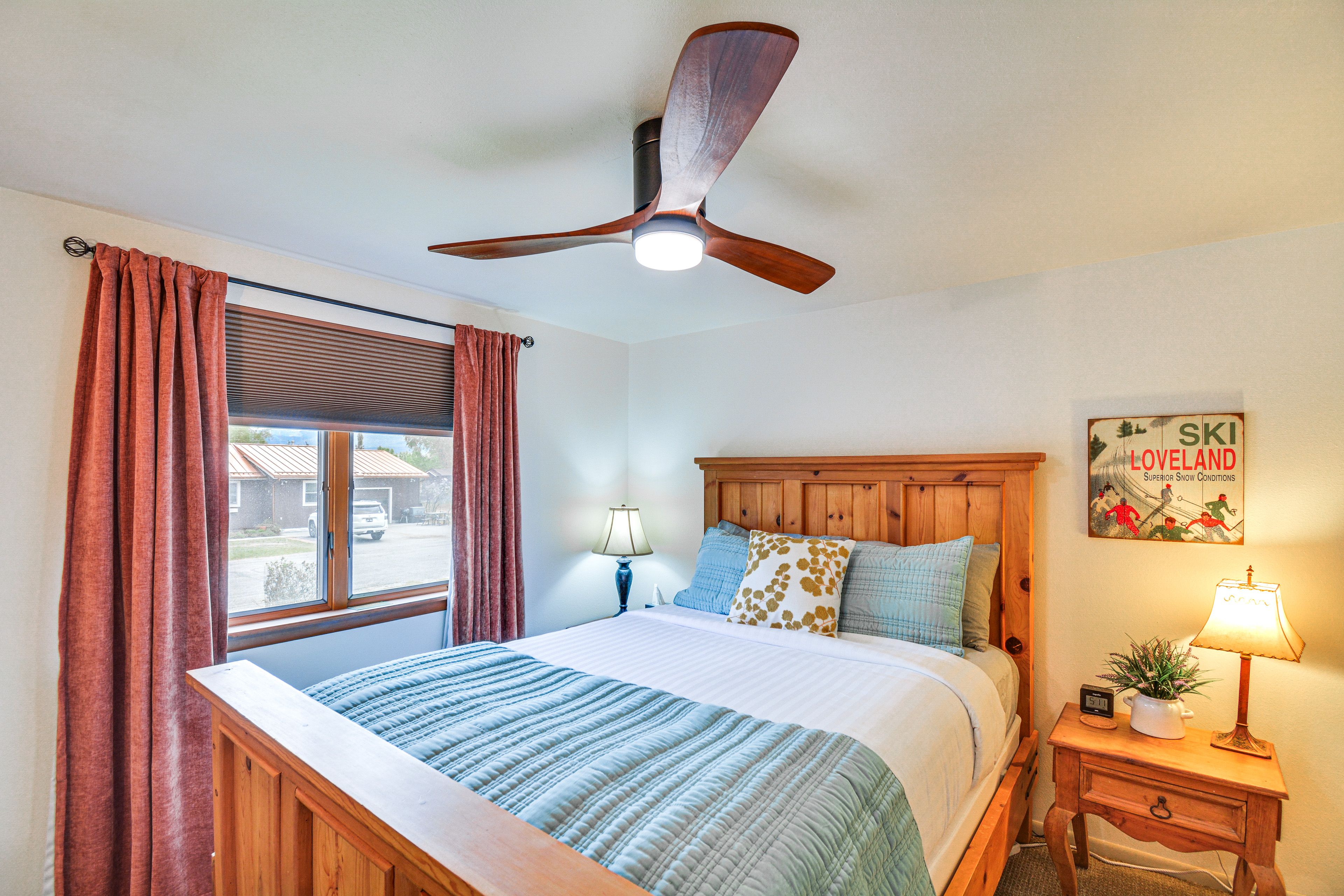 Bedroom 2 | Queen Bed