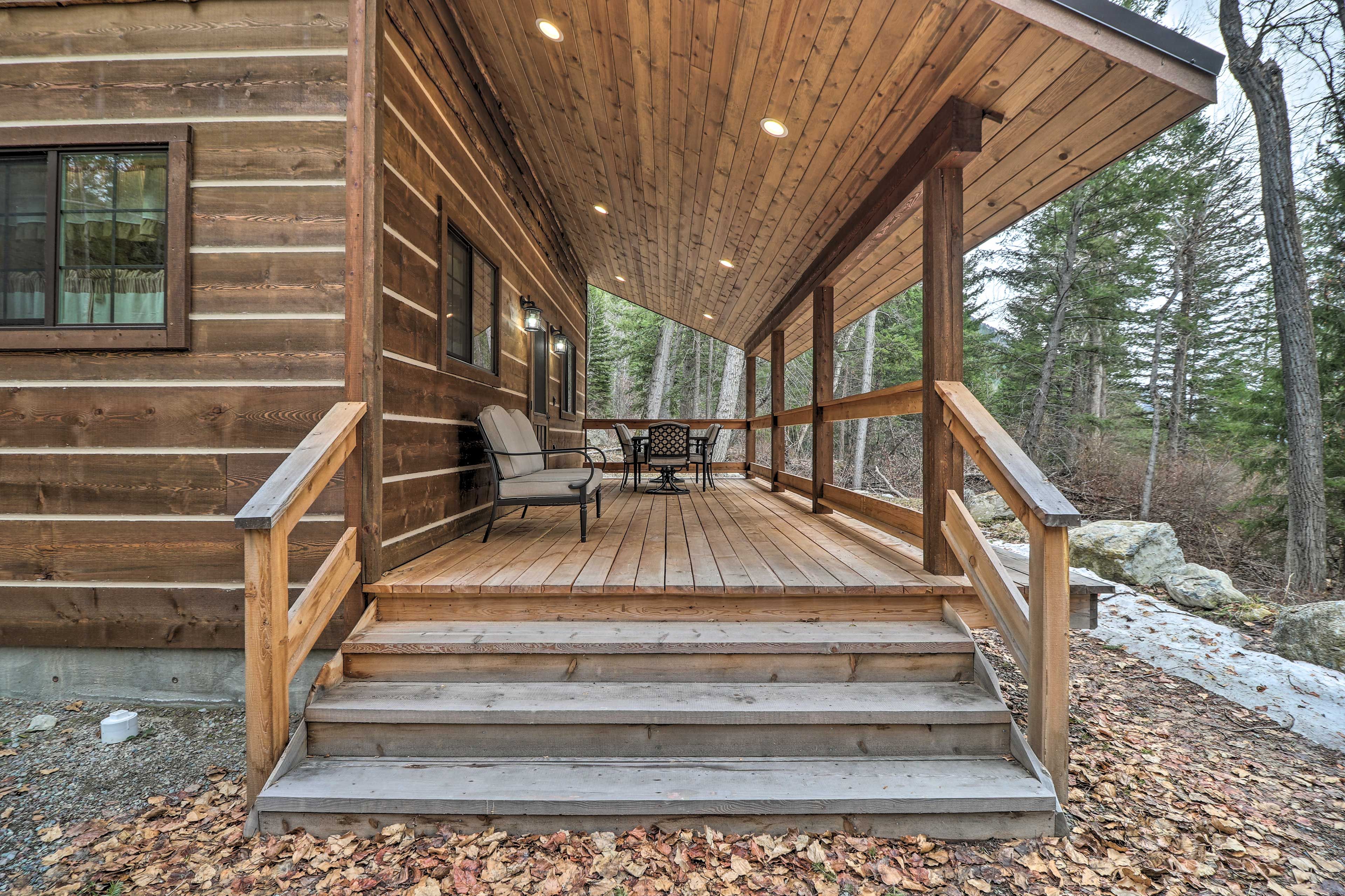 Covered Porch | Steps Required