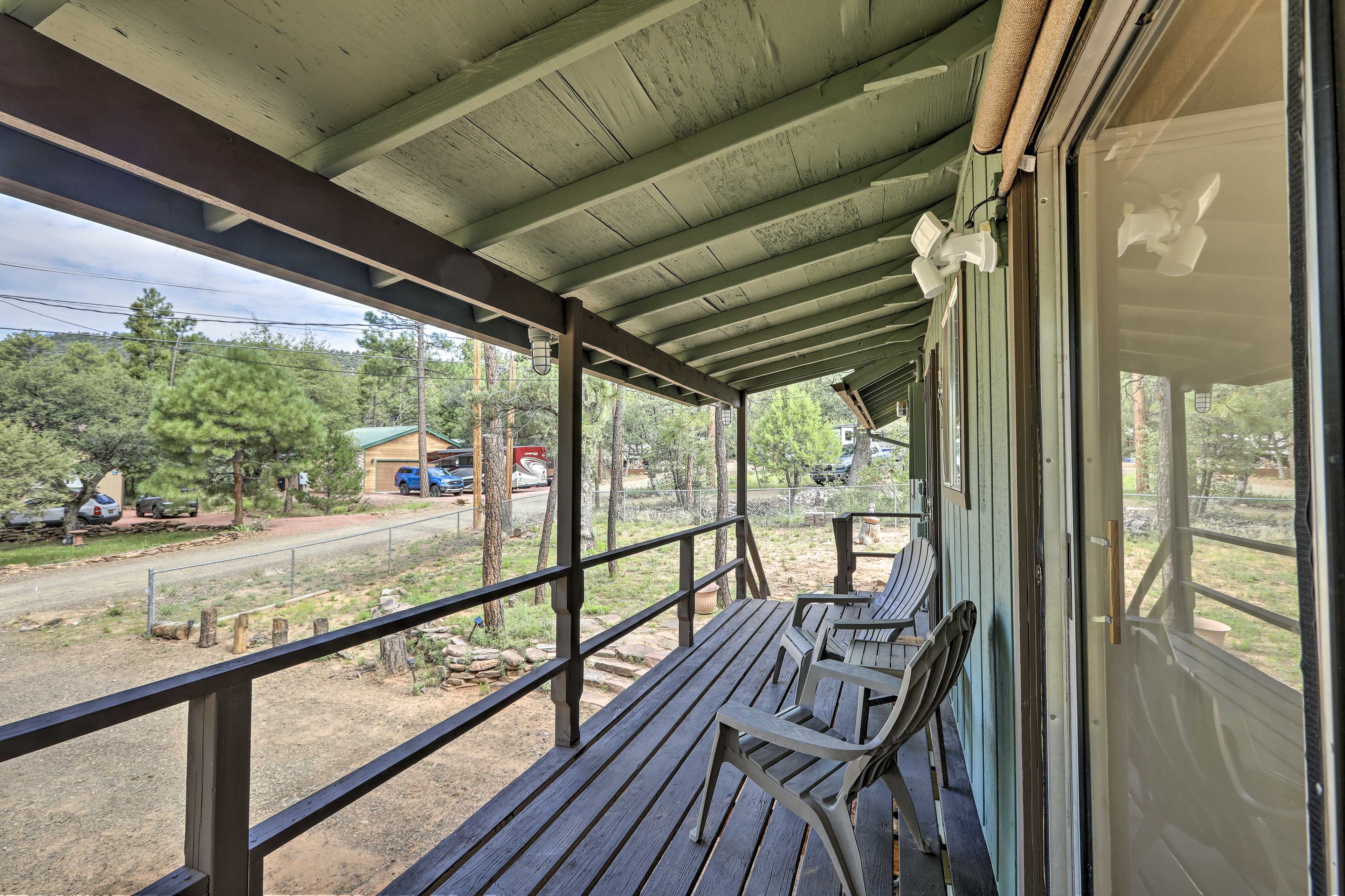 Pine Vacation Rental | 3BR | 2BA | 1,008 Sq Ft | Single-Story Cabin