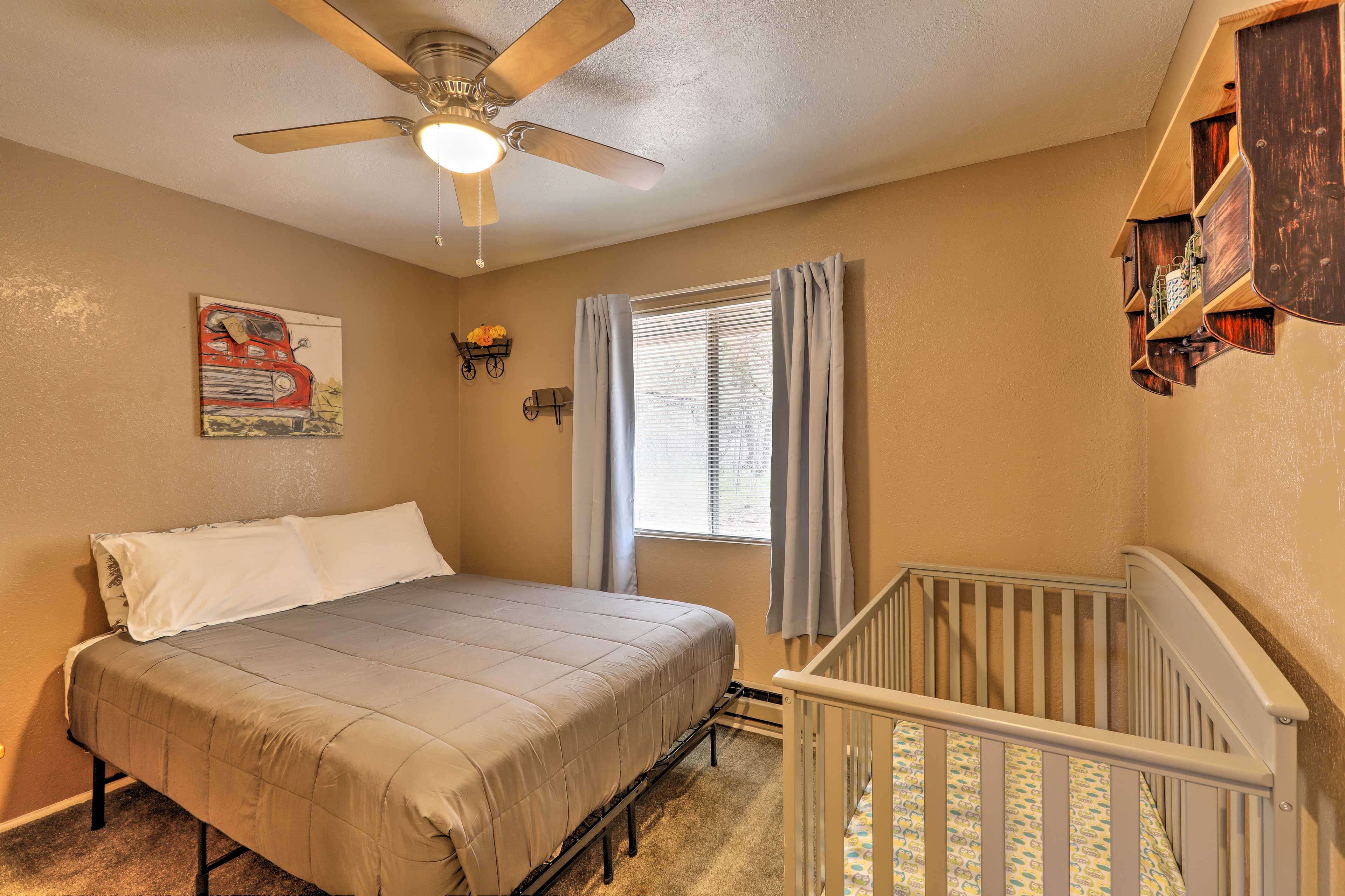 Bedroom 3 | Queen Bed, Baby Crib