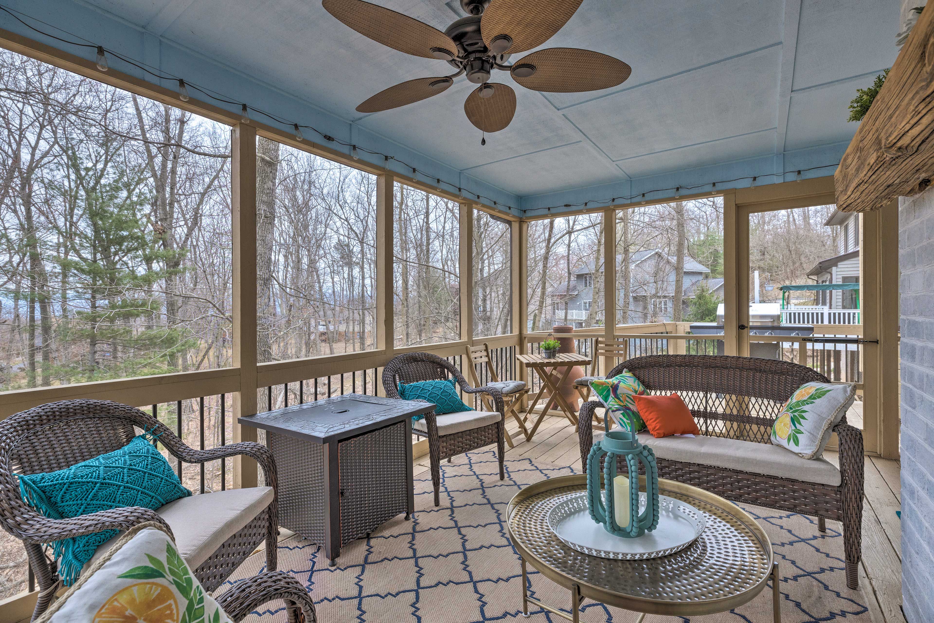 Screened-In Porch | Gas Grill | Access via Living Room