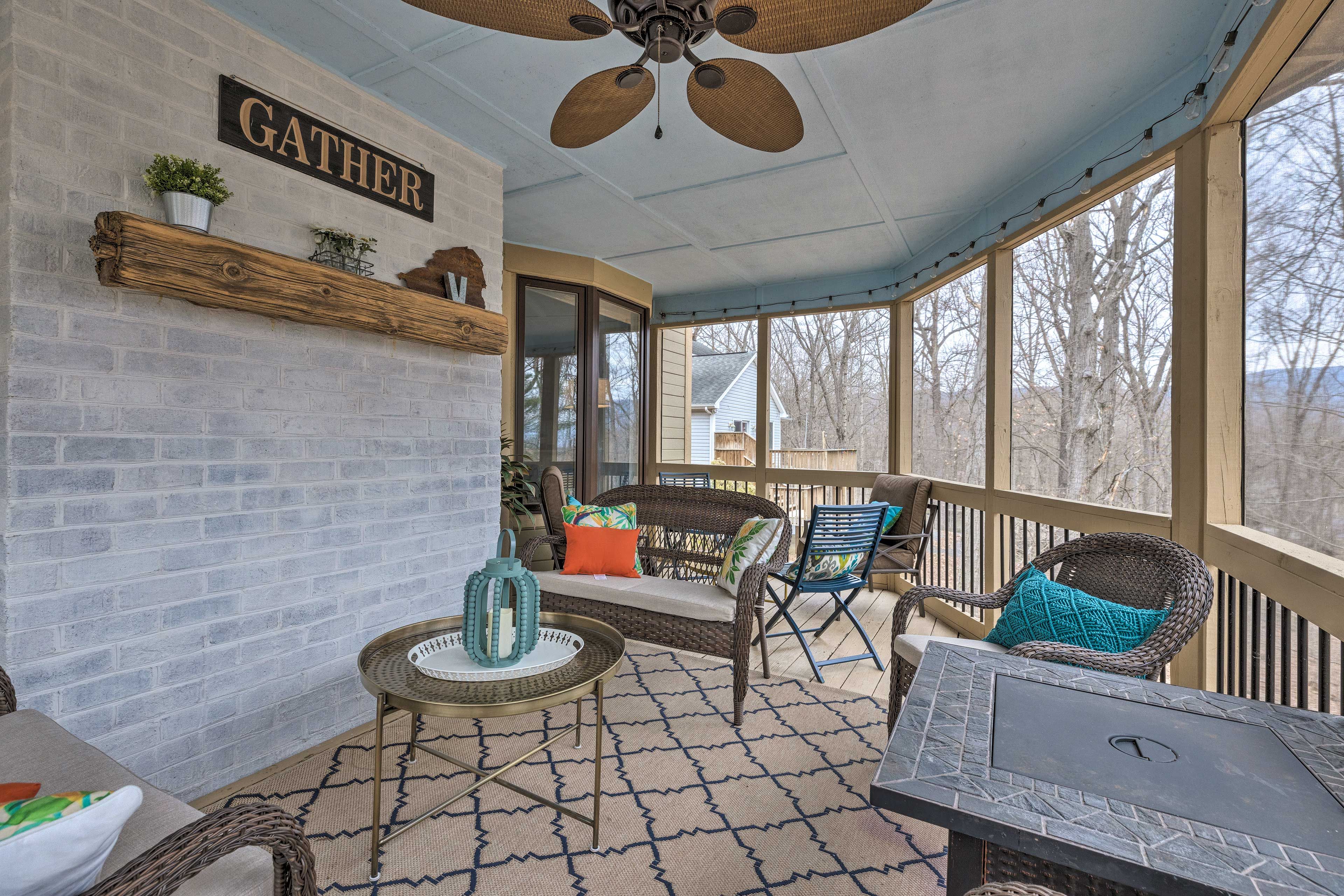 Screened-In Porch