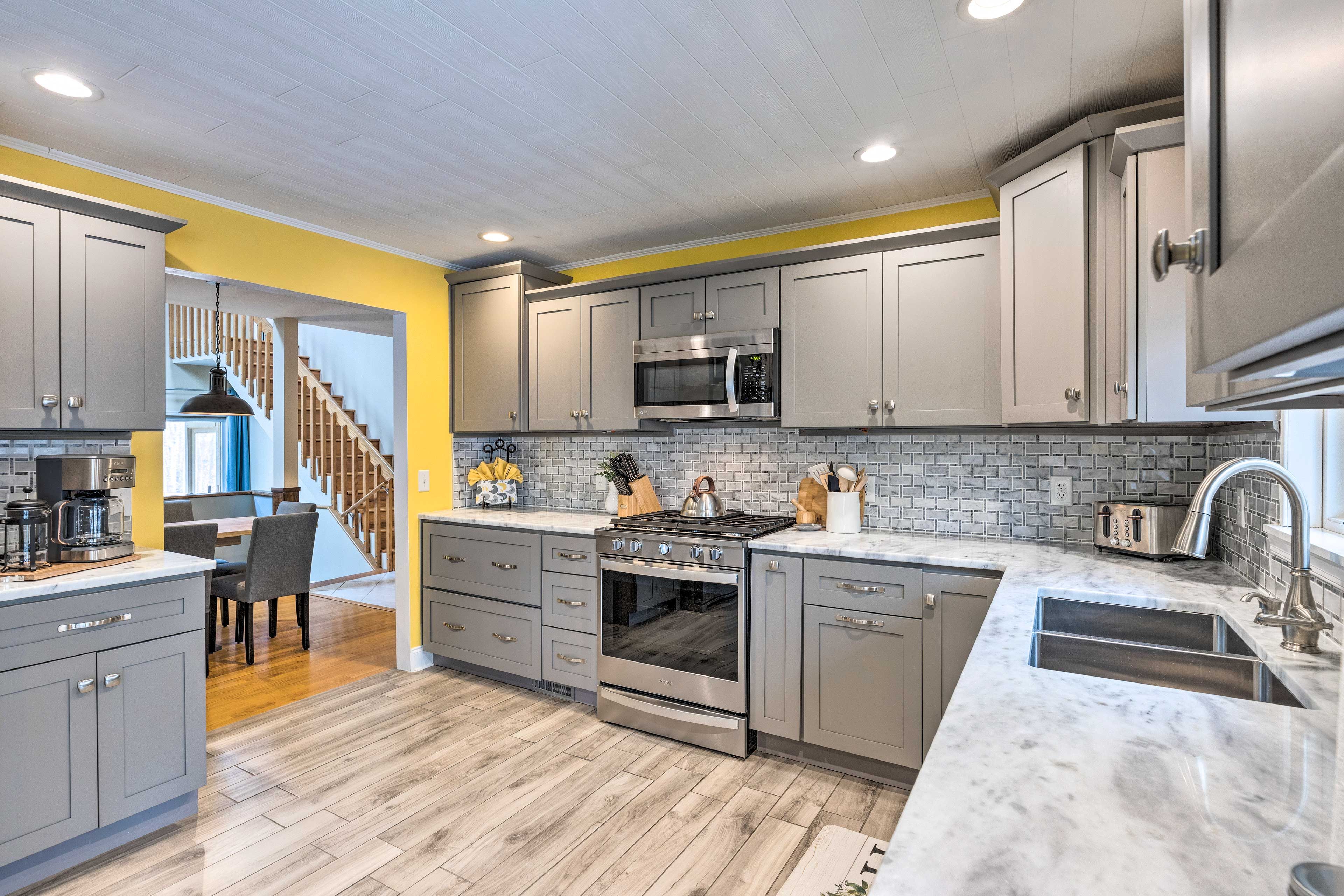 Kitchen | Fully Equipped | Spices | Dishware/Flatware