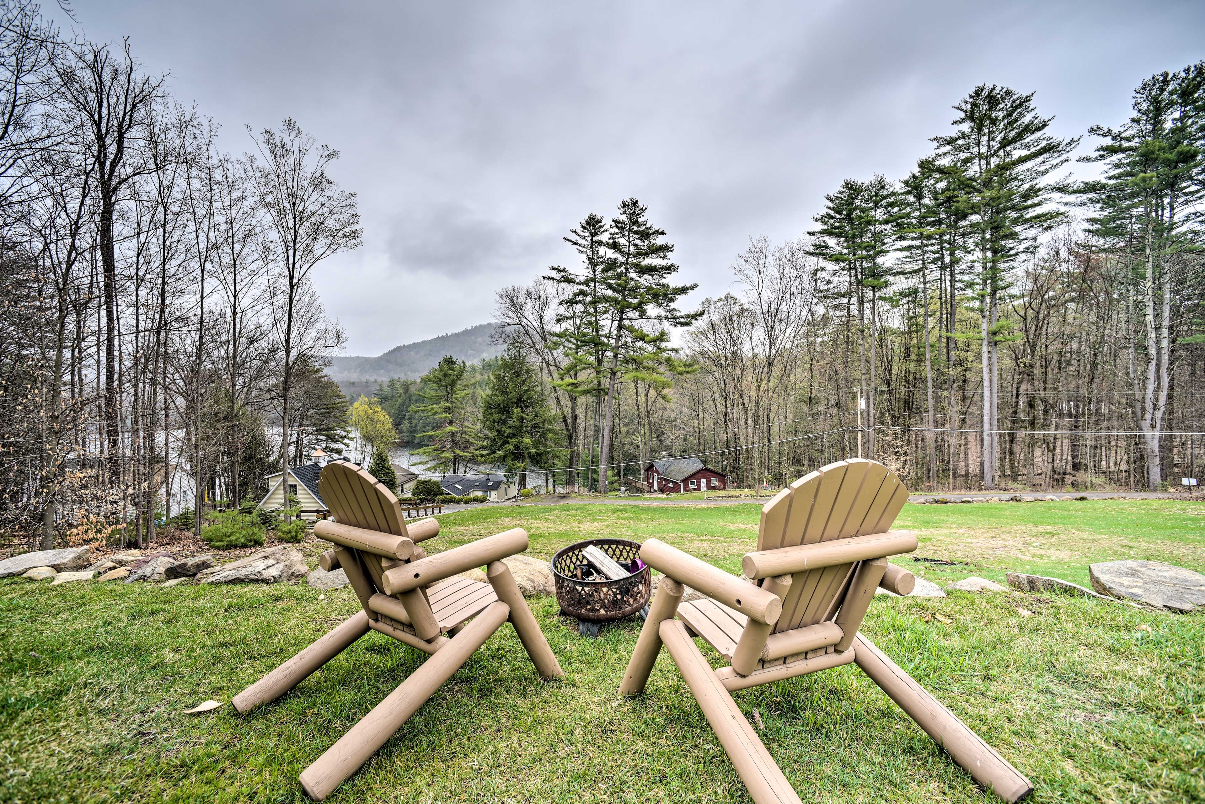 Cabin Exterior | Wood-Burning Fire Pit