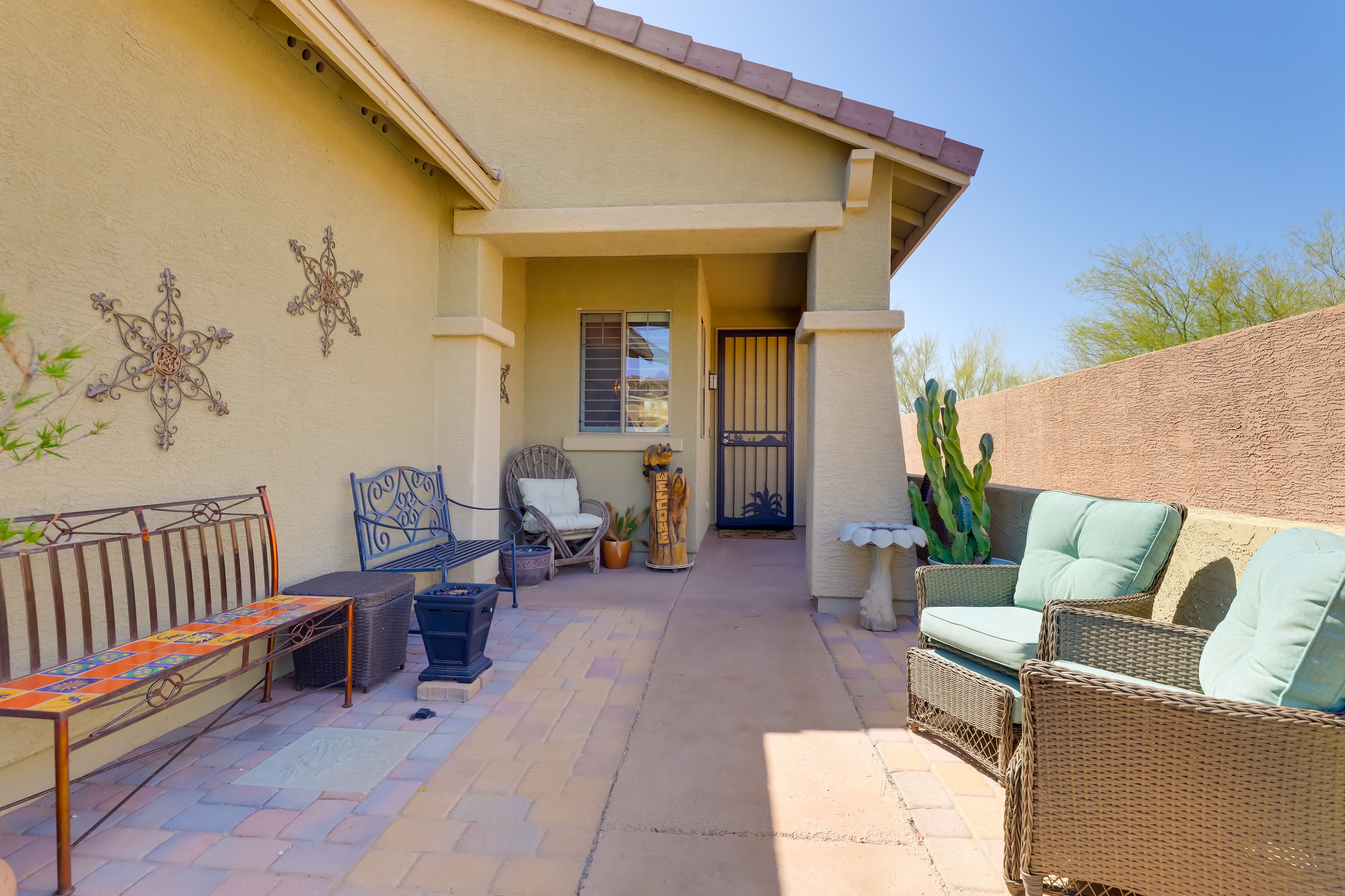 Front Courtyard | Step-Free Access