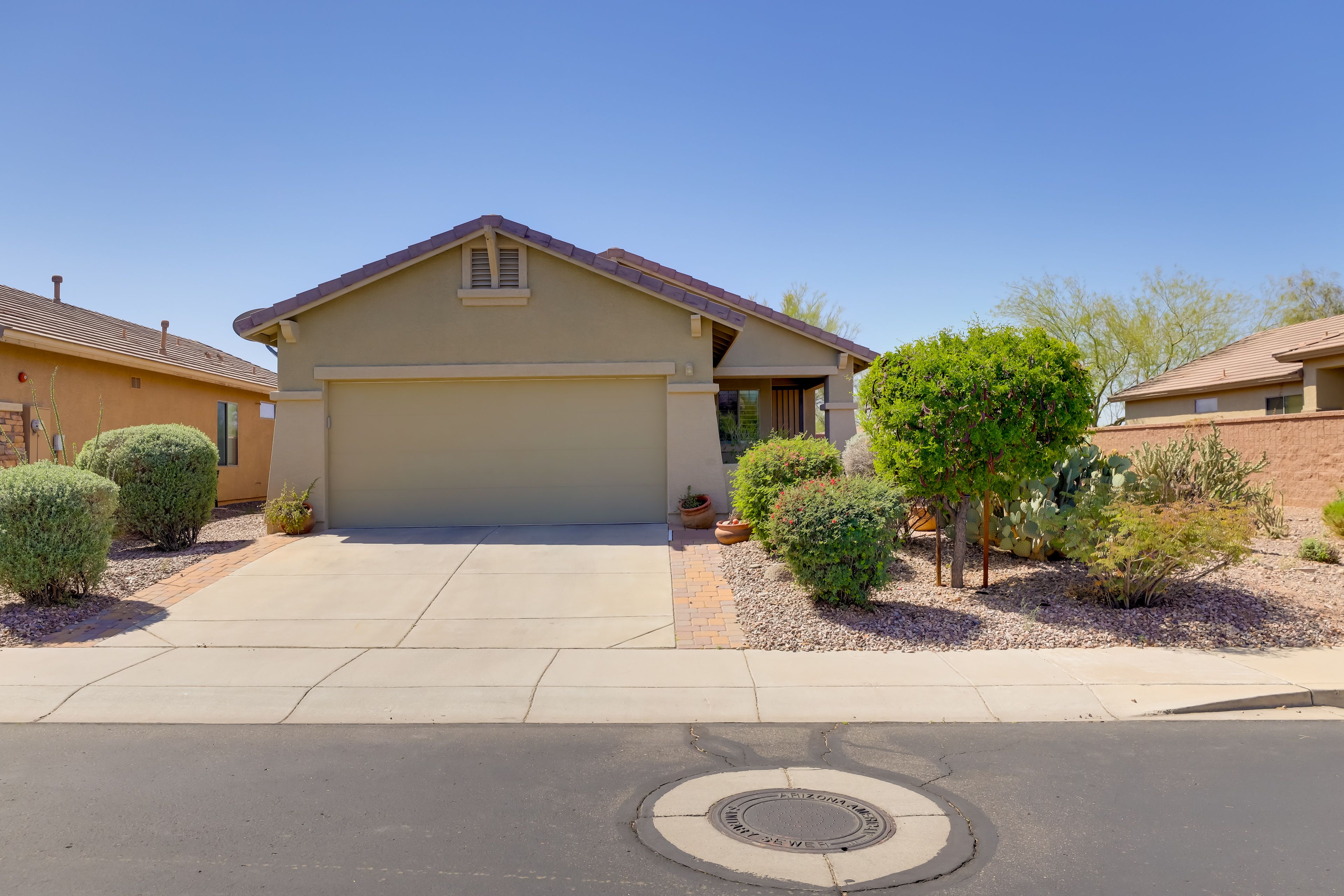 Garage Parking (2 Vehicles) | Driveway Parking (2 Vehicles)