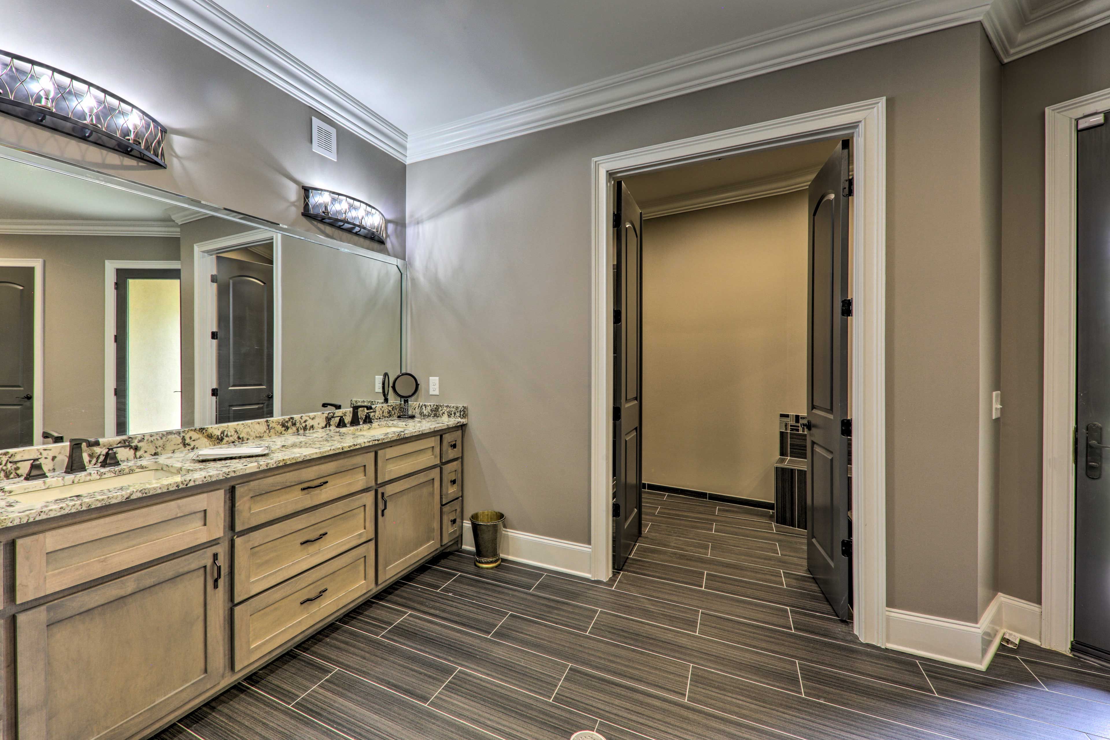 Full Bathroom