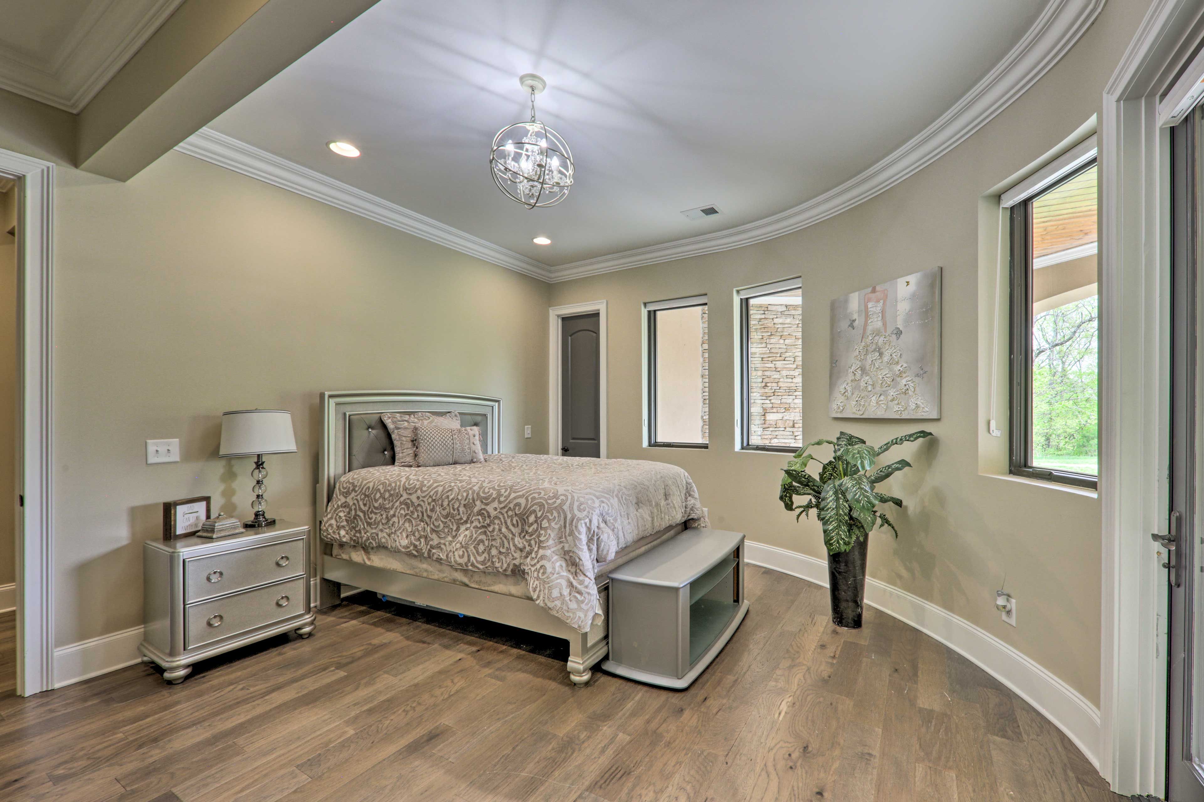 Bedroom 4 | Lower Level | Queen Bed