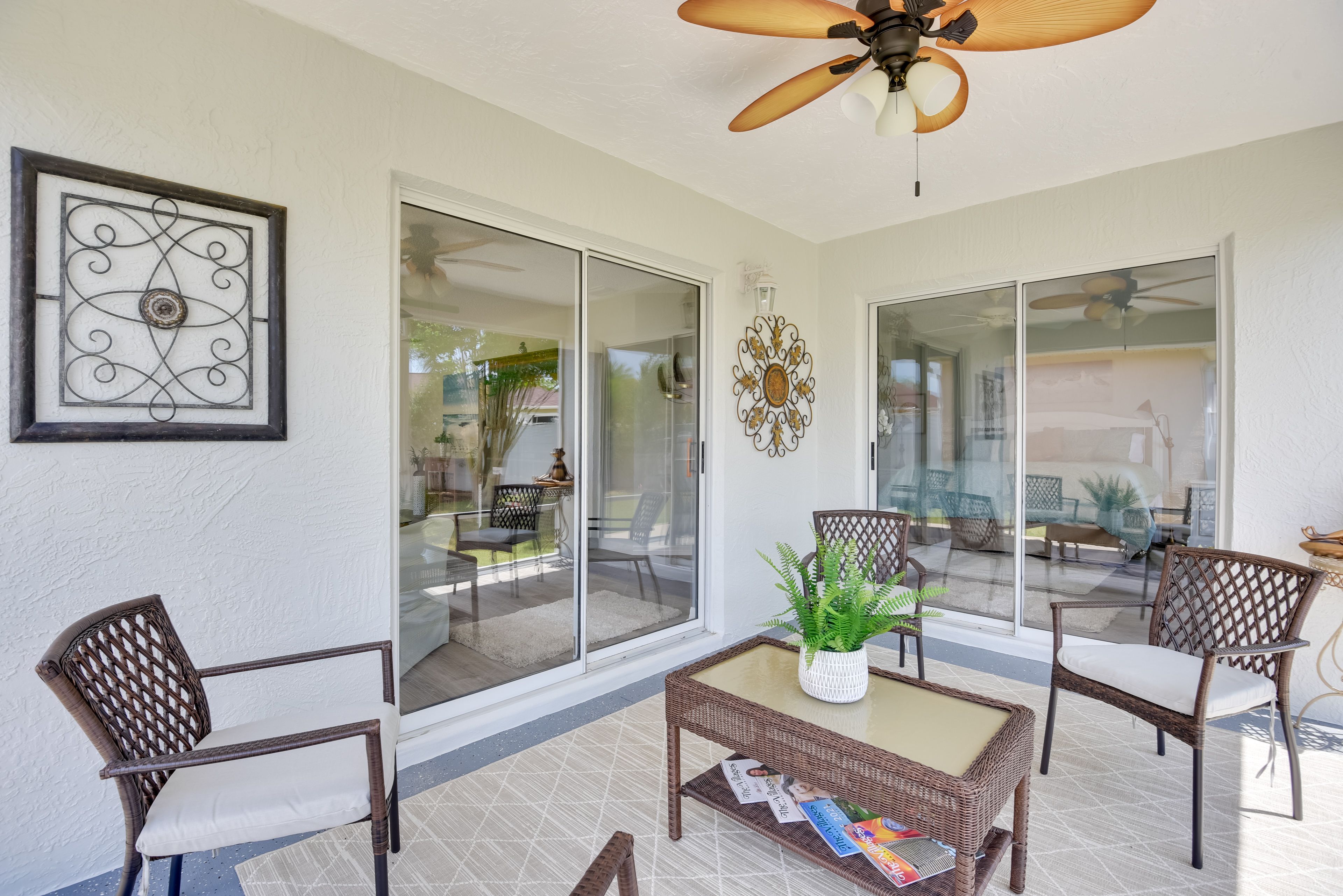Lanai | Seating Area
