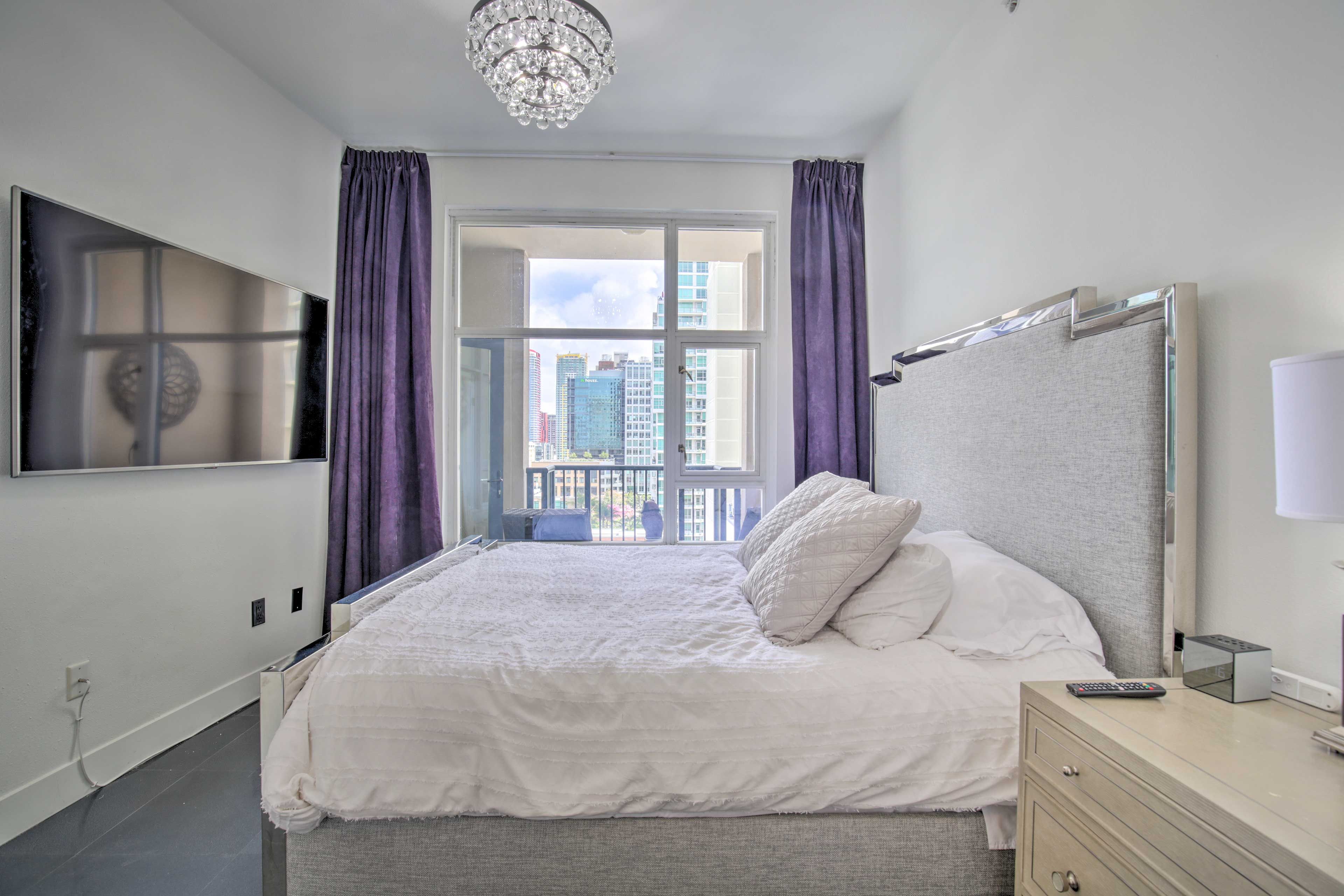 Bedroom | California King Bed | Smart TV
