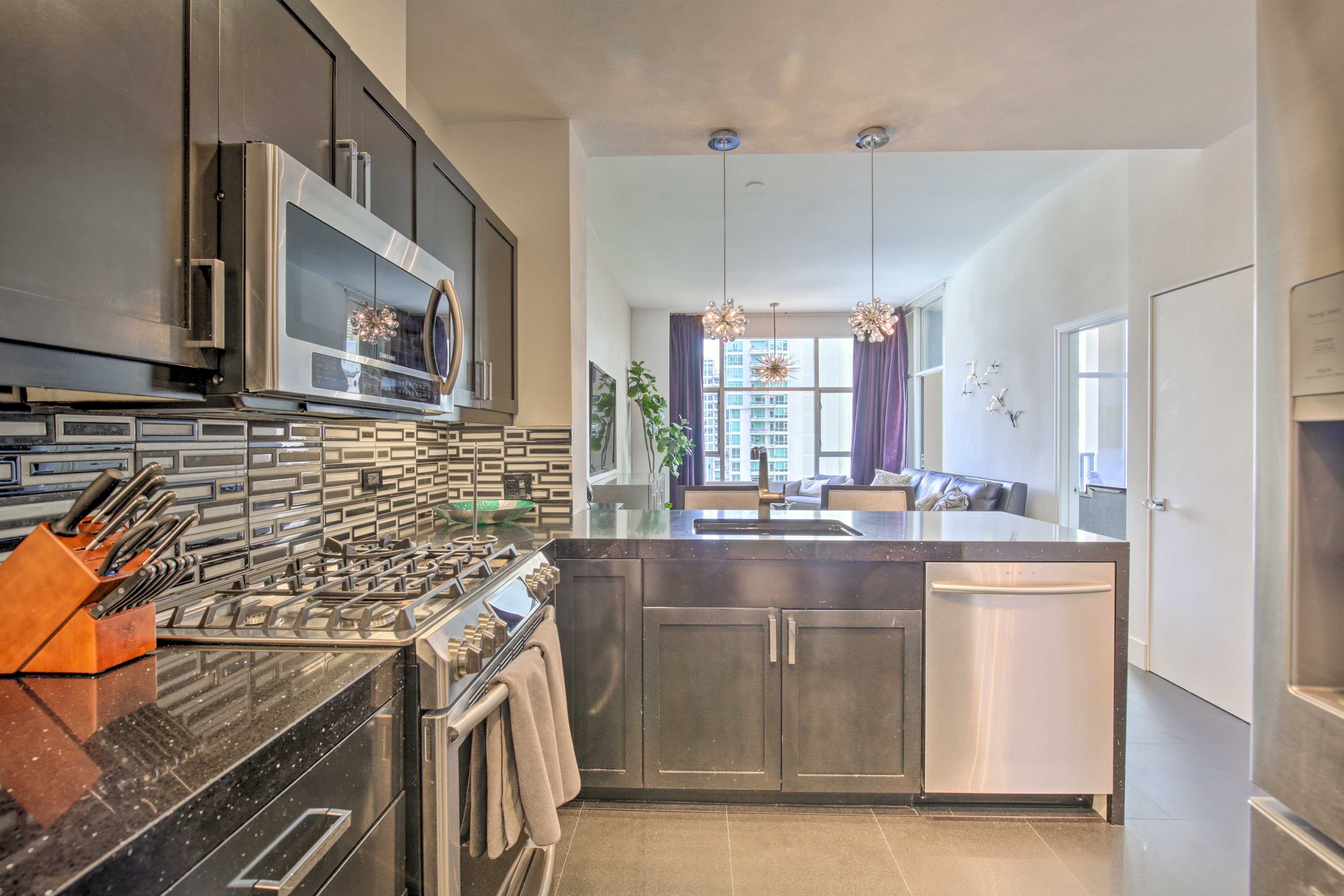 Fully Equipped Kitchen | Coffee Maker | Toaster Oven