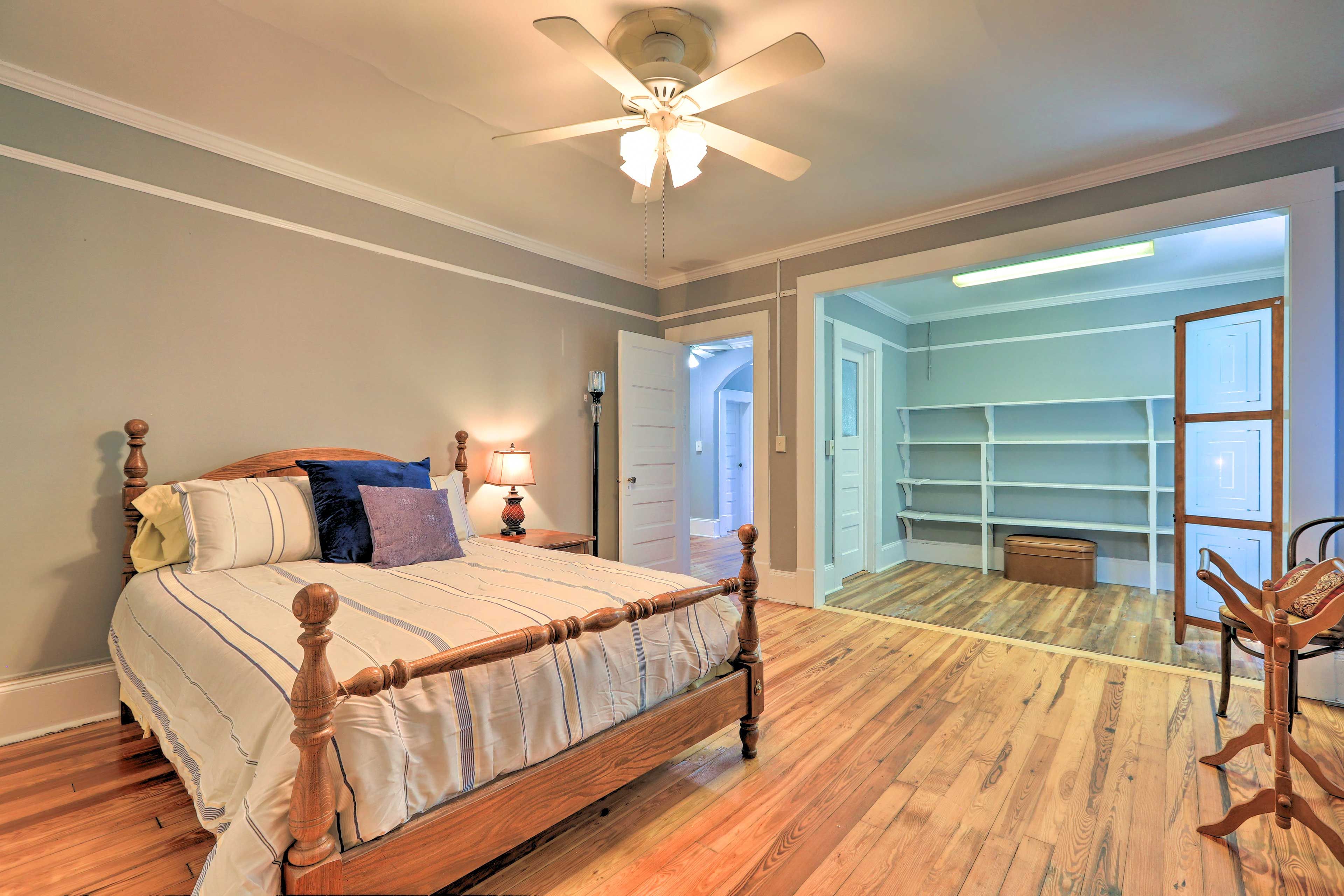 Bedroom 3 | Walk-In Closet