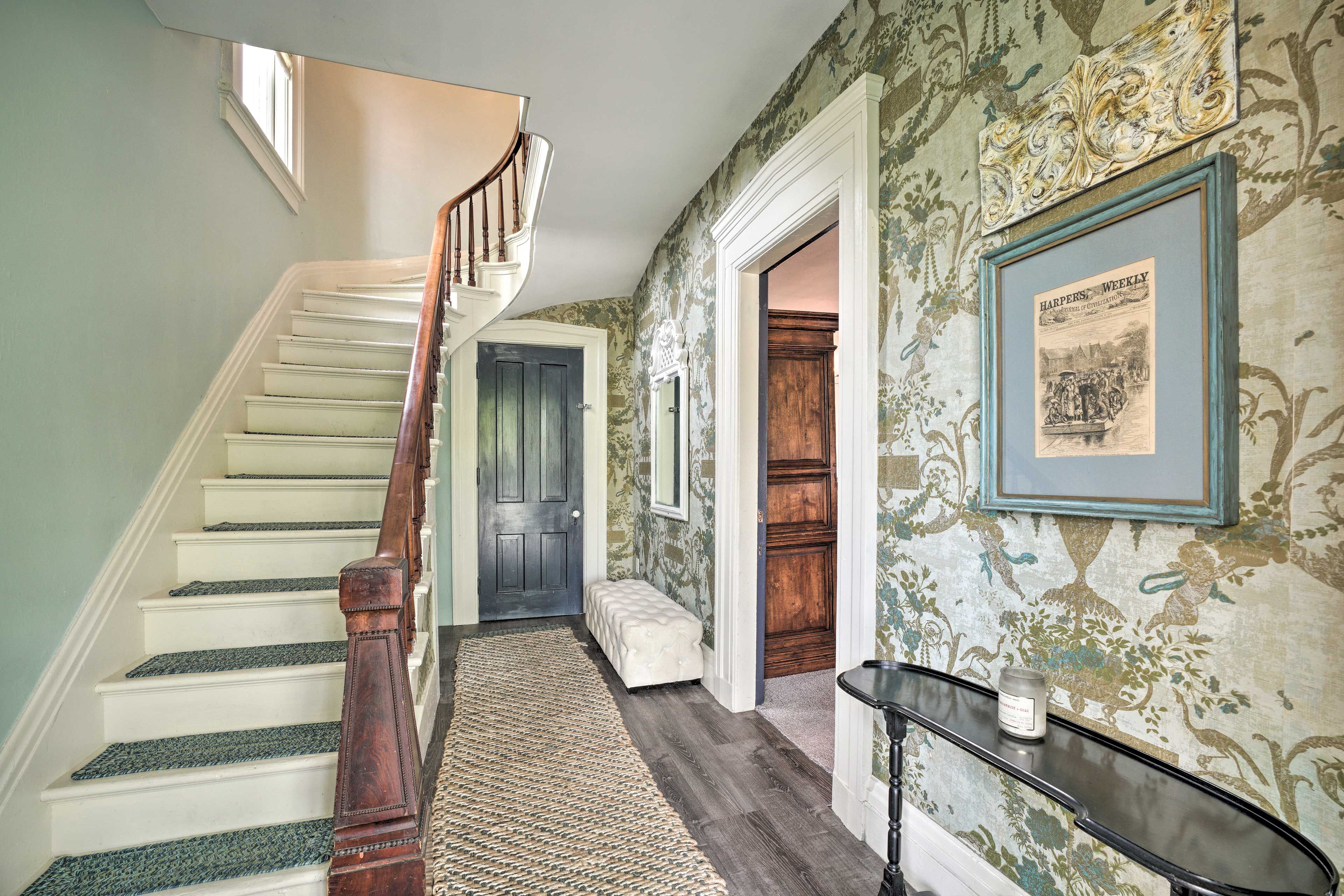 Lower Landing | Access via Front Porch