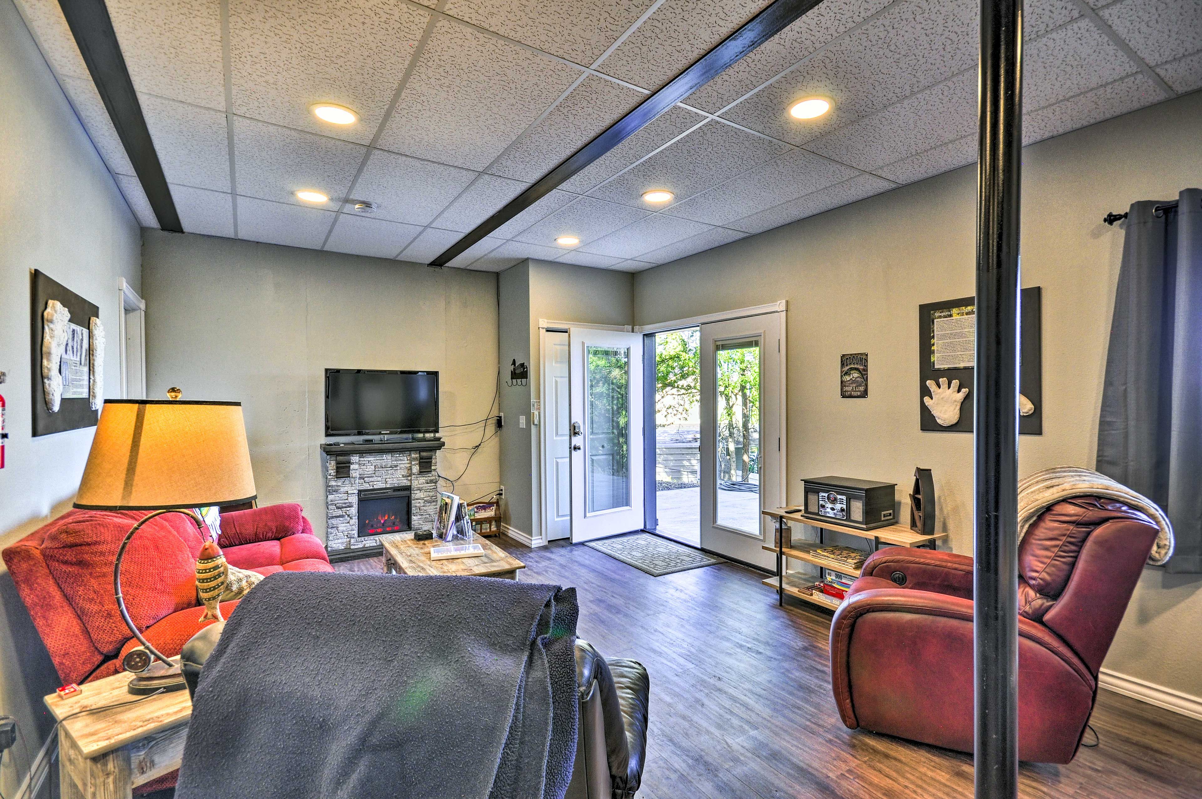 Living Room | Home Entryway