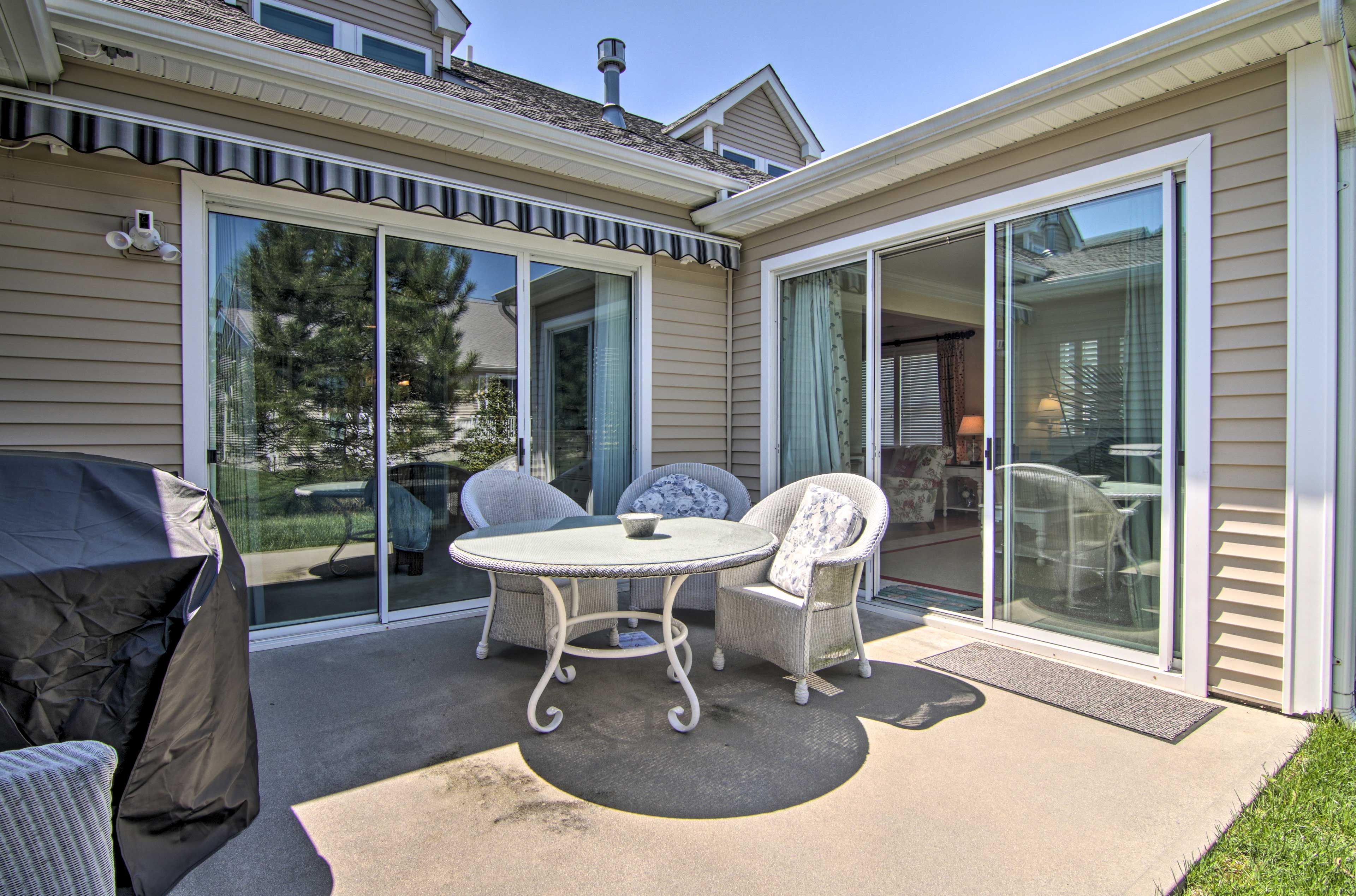 Private Patio | Gas Grill