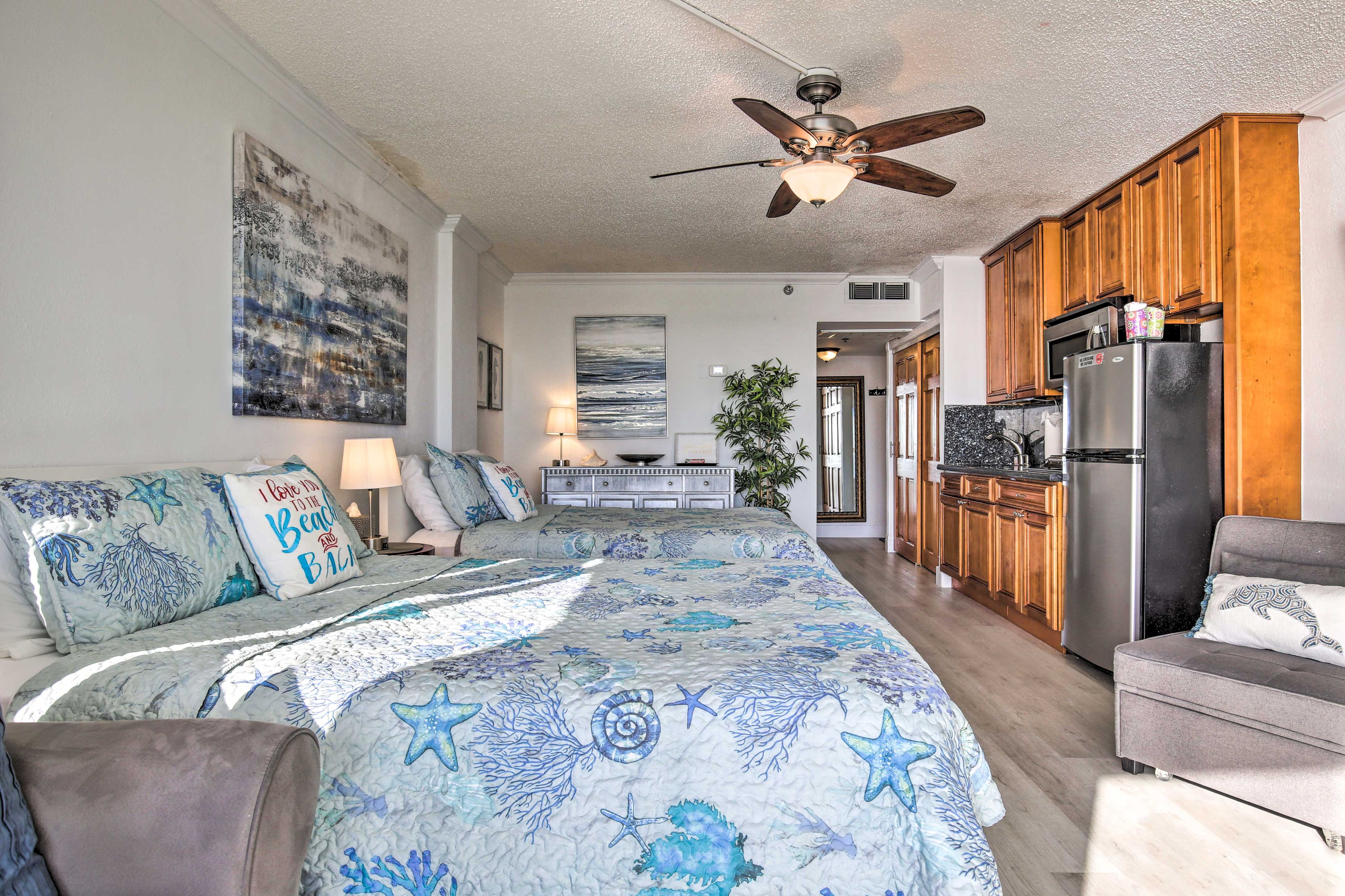 Studio | Free WiFi | Central A/C | Queen Sleeper Sofa