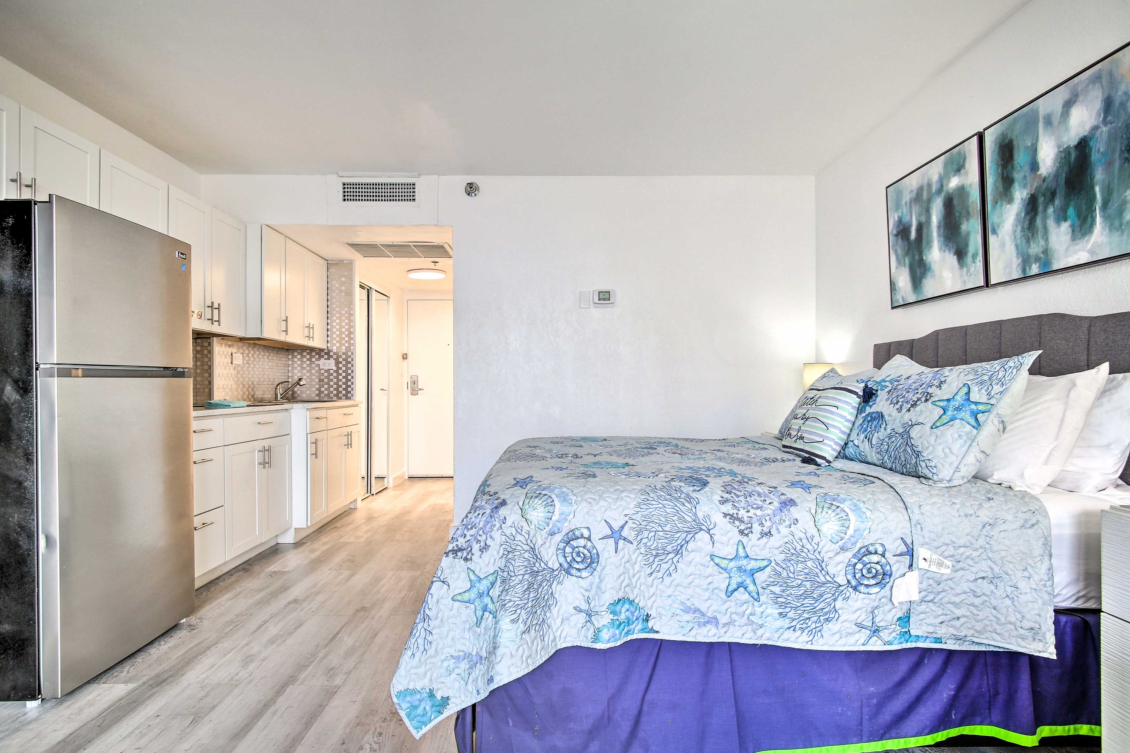 Studio | Flat-Screen Cable TV | Central A/C