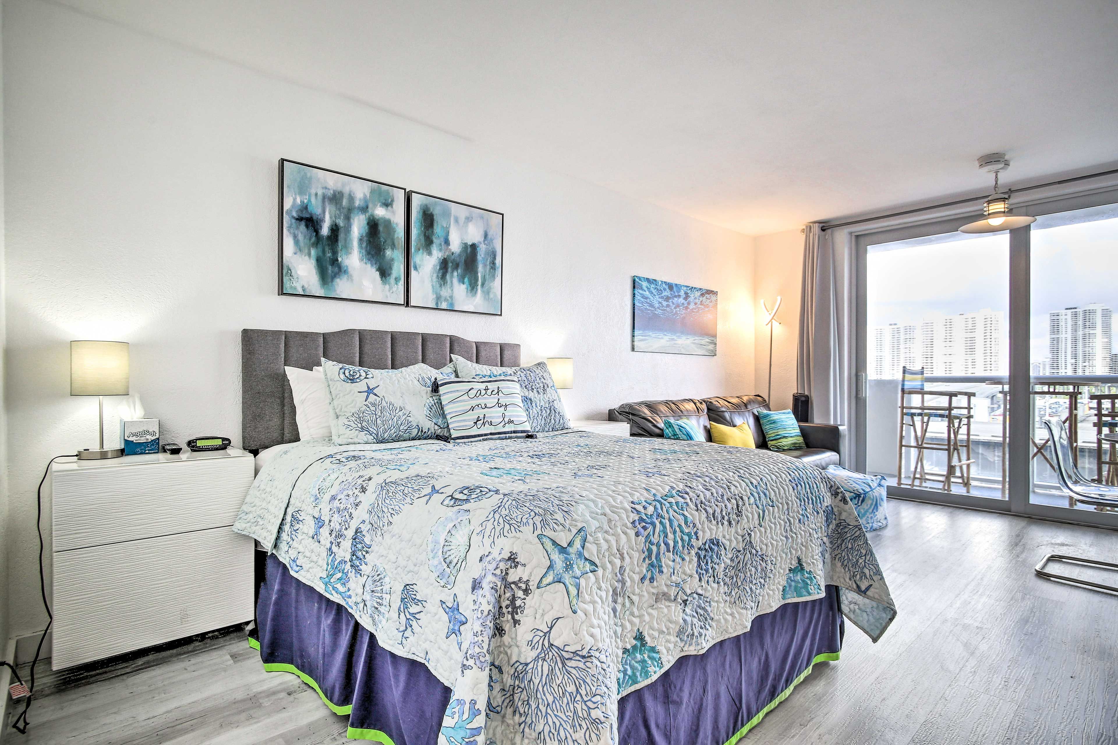 Sunny Isles Beach Vacation Rental | Studio | 1BA | Elevator Access | 400 Sq Ft