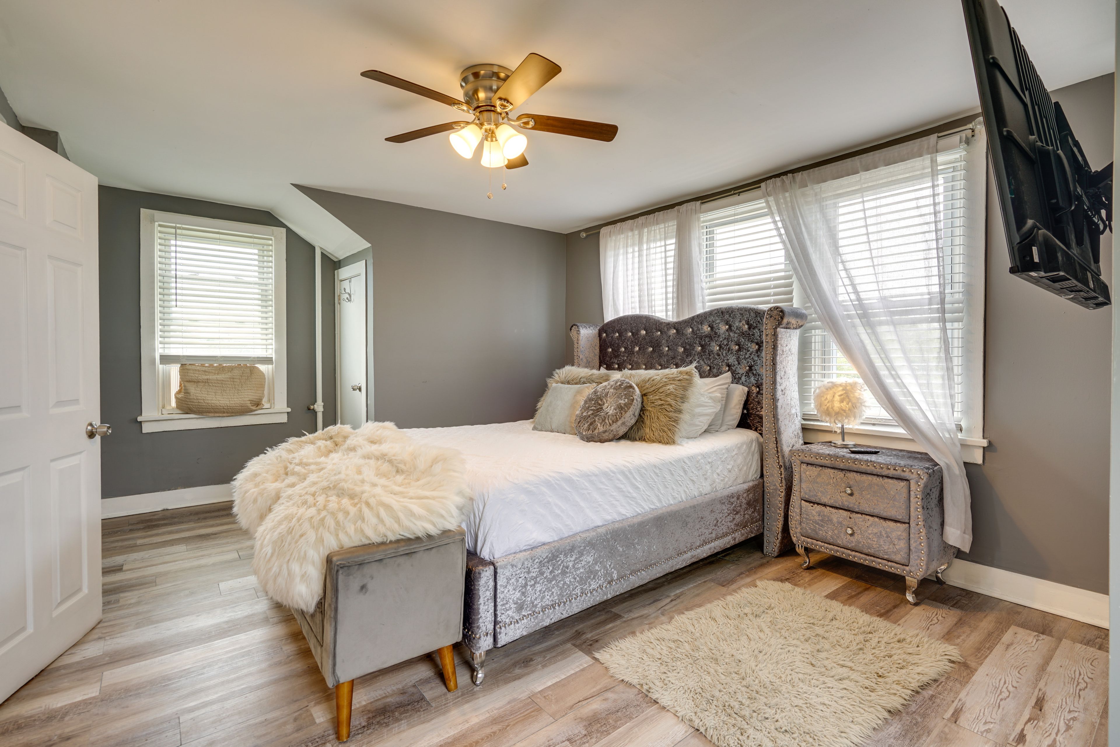 Bedroom 1 | Queen Bed | 2nd Floor