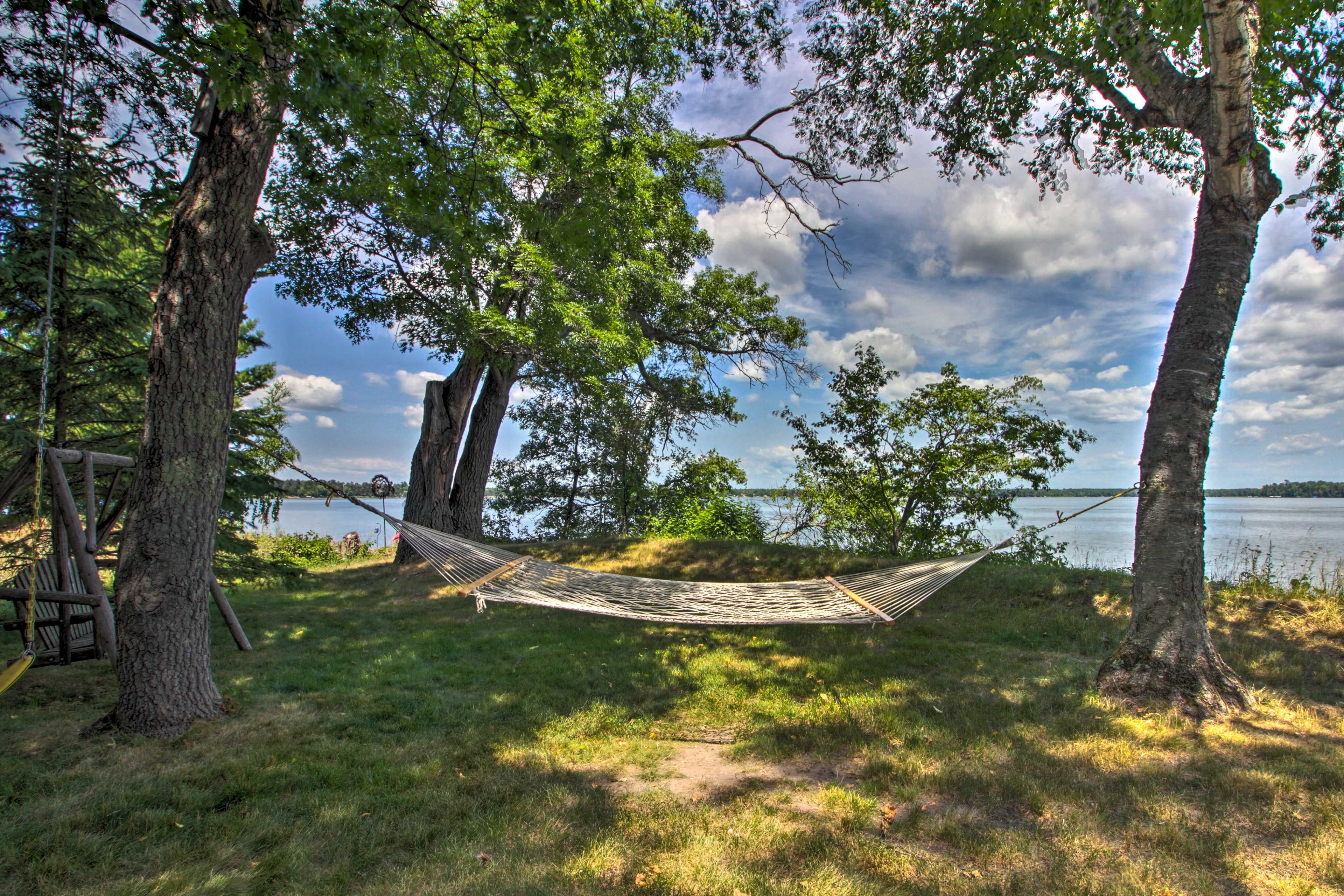 Yard | Hammock & Swing