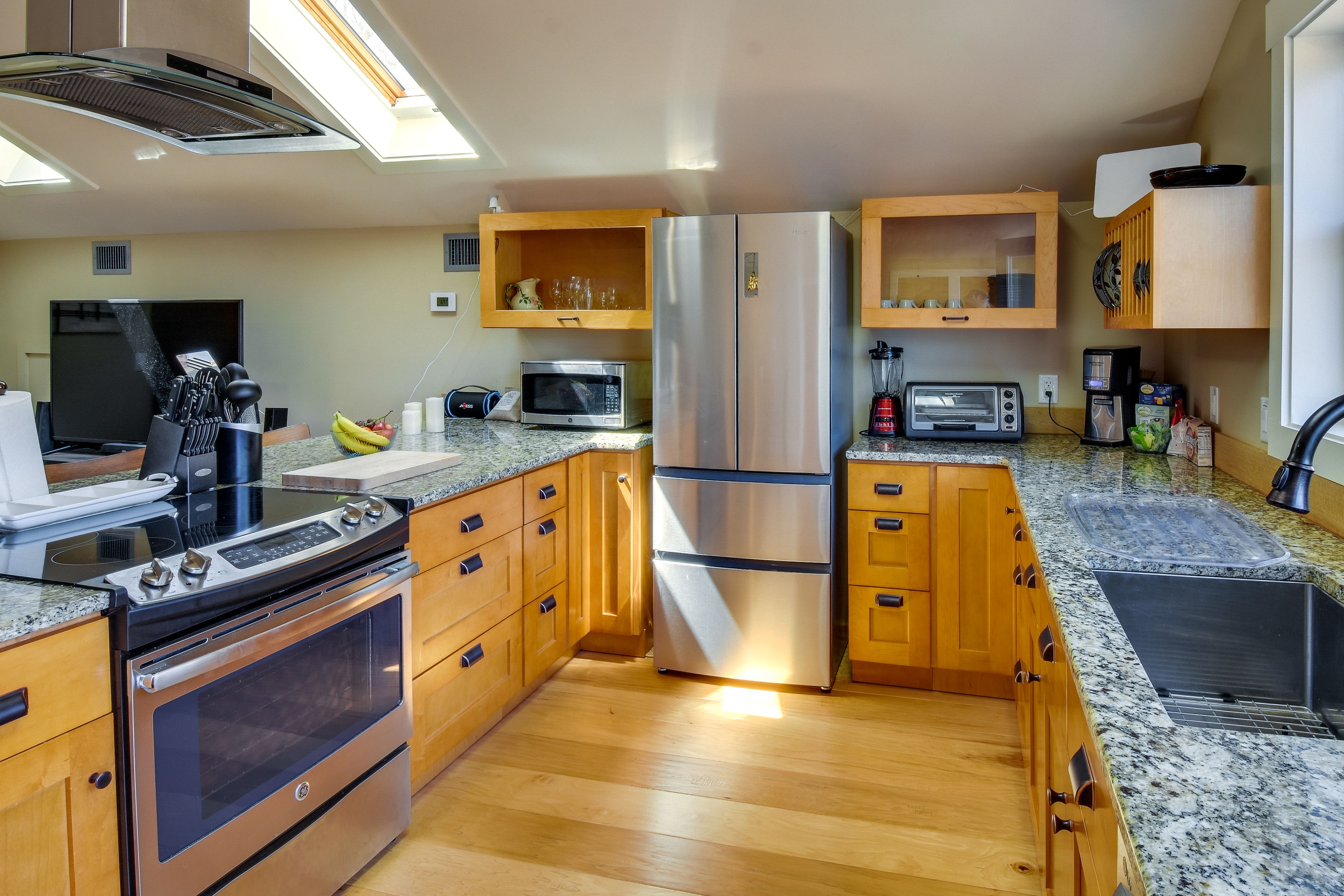 Kitchen | Fully Equipped