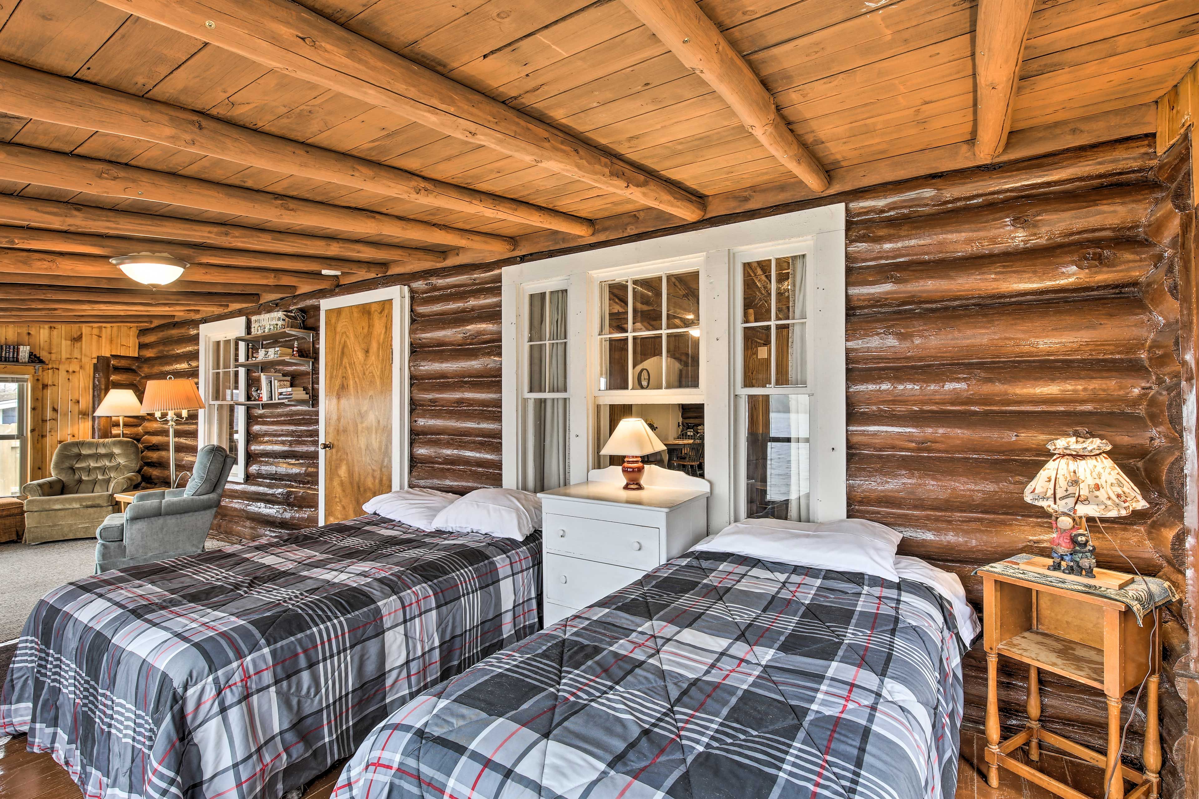 Bedroom 3 | Full Bed | Twin Bed
