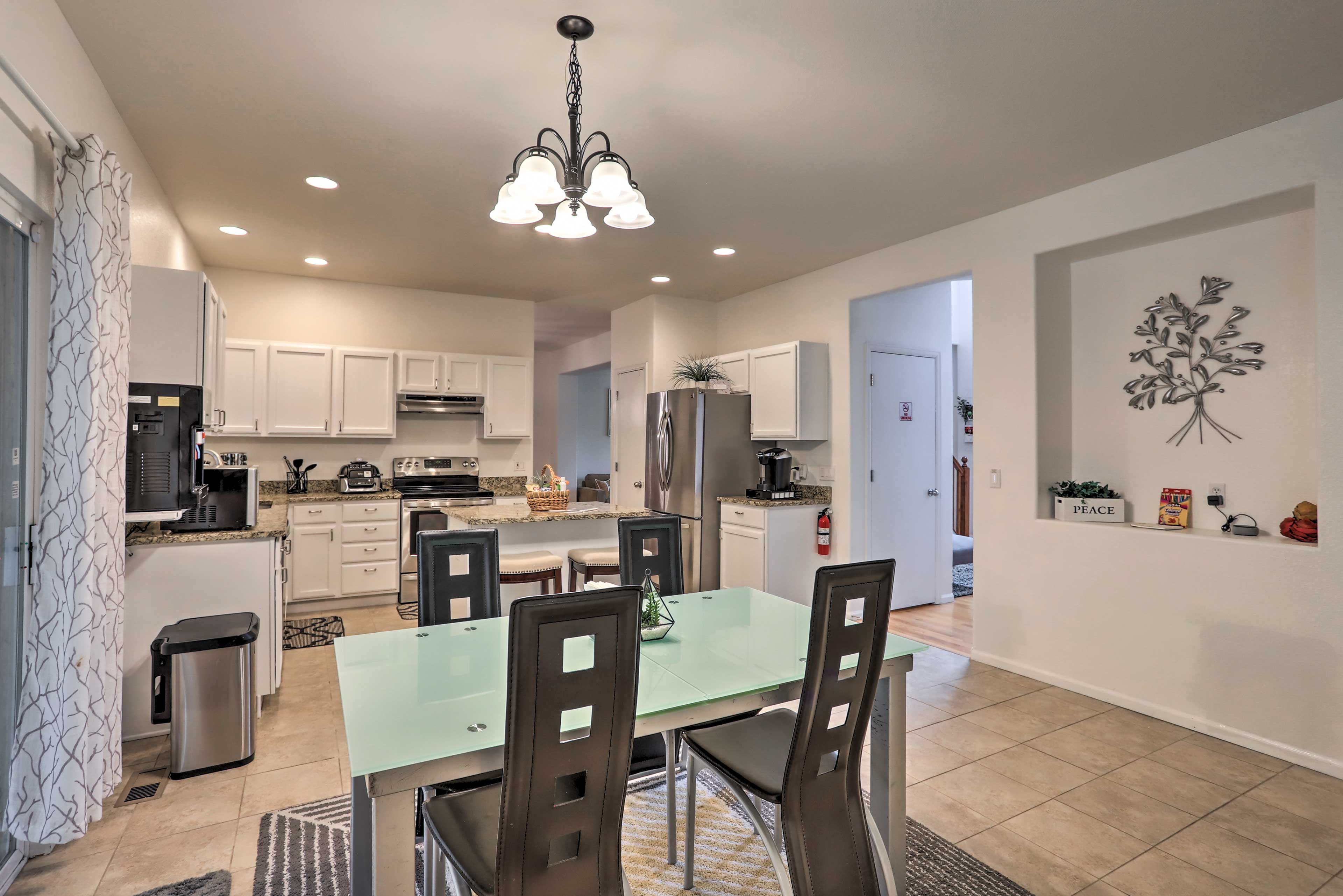 Kitchen | Dining Area