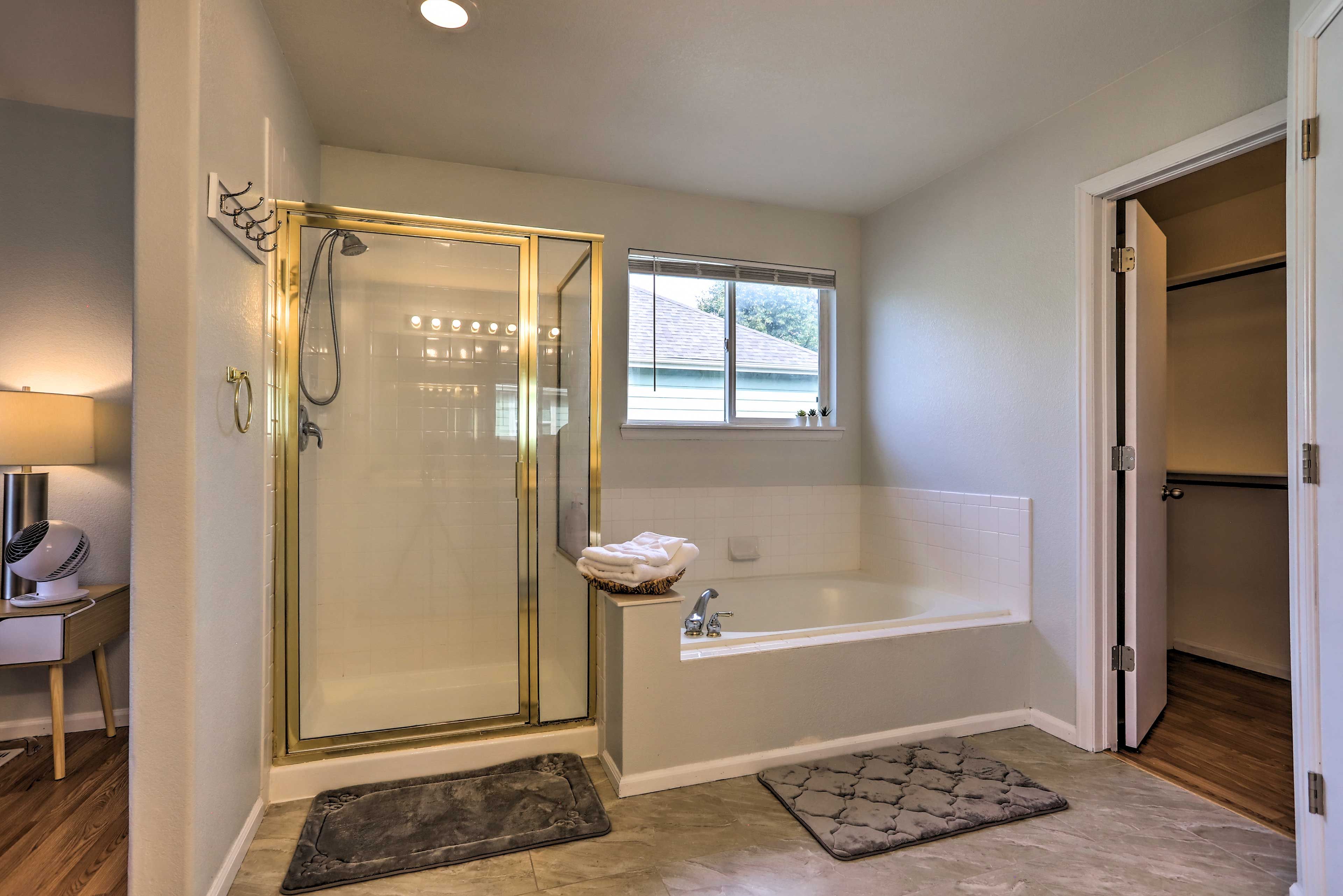 Full En-Suite Bathroom