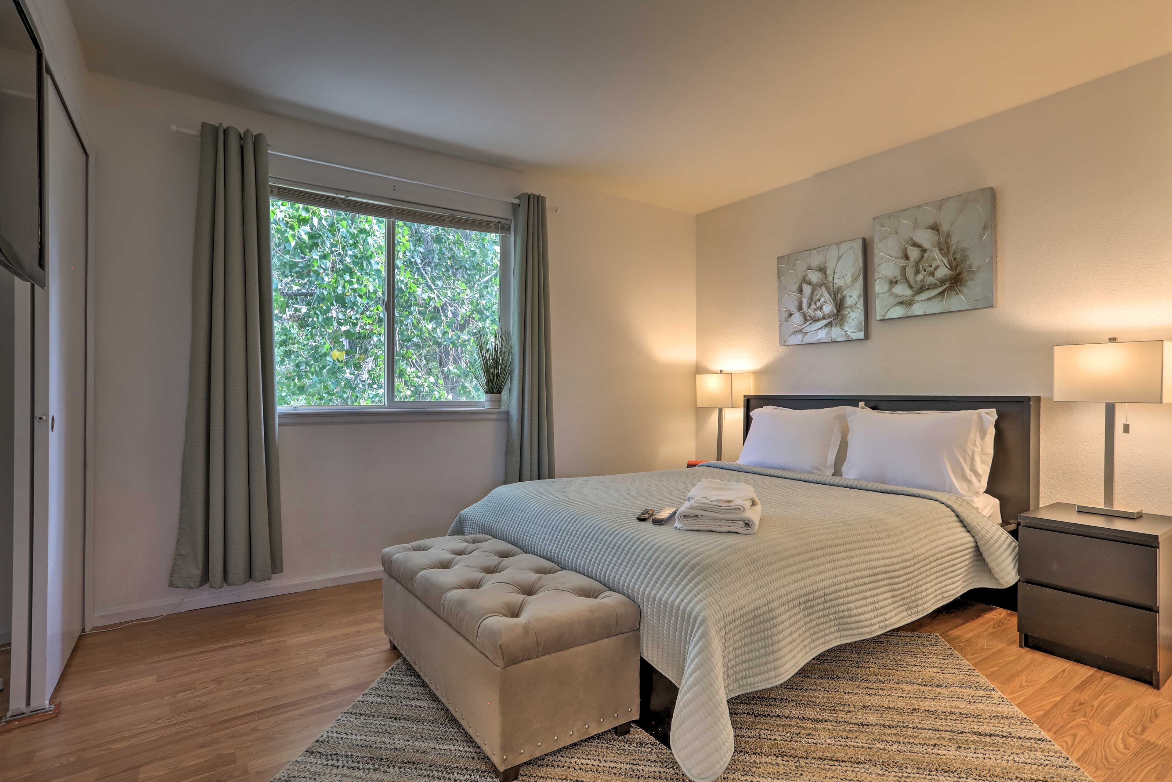 Bedroom 3 | Queen Bed