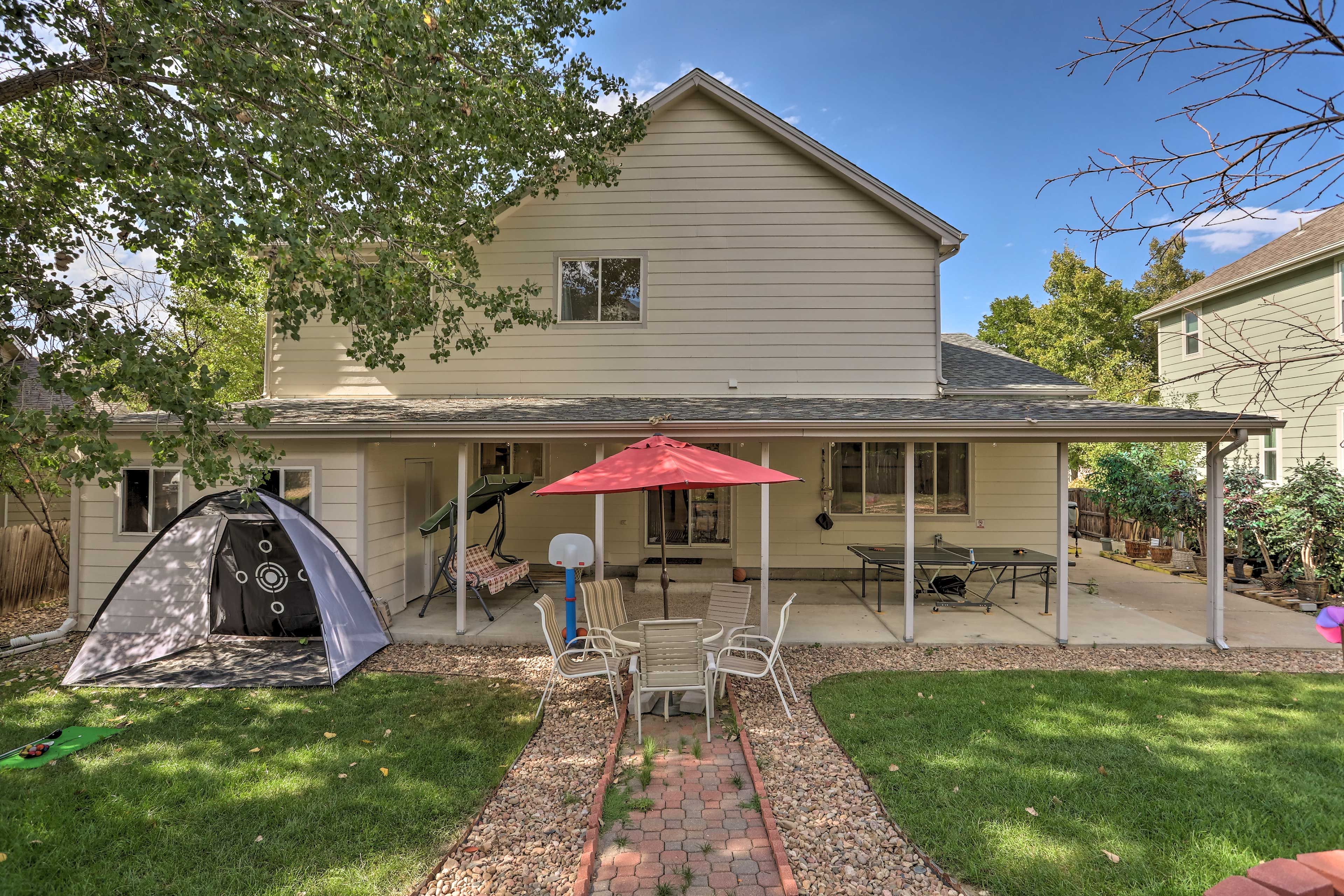 Private Backyard | Outdoor Dining Area