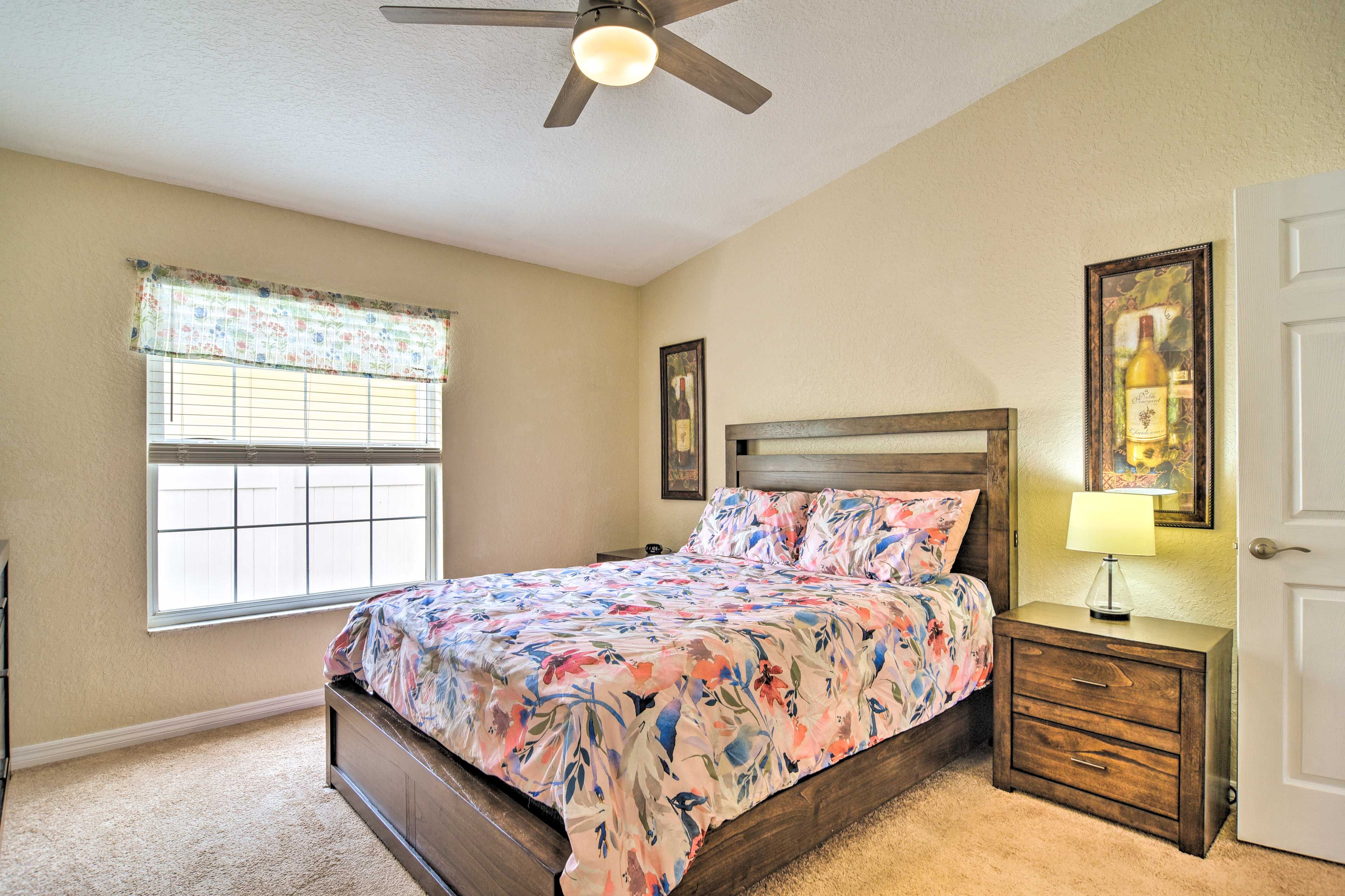 Bedroom 1 | 55" Smart TV w/ Cable