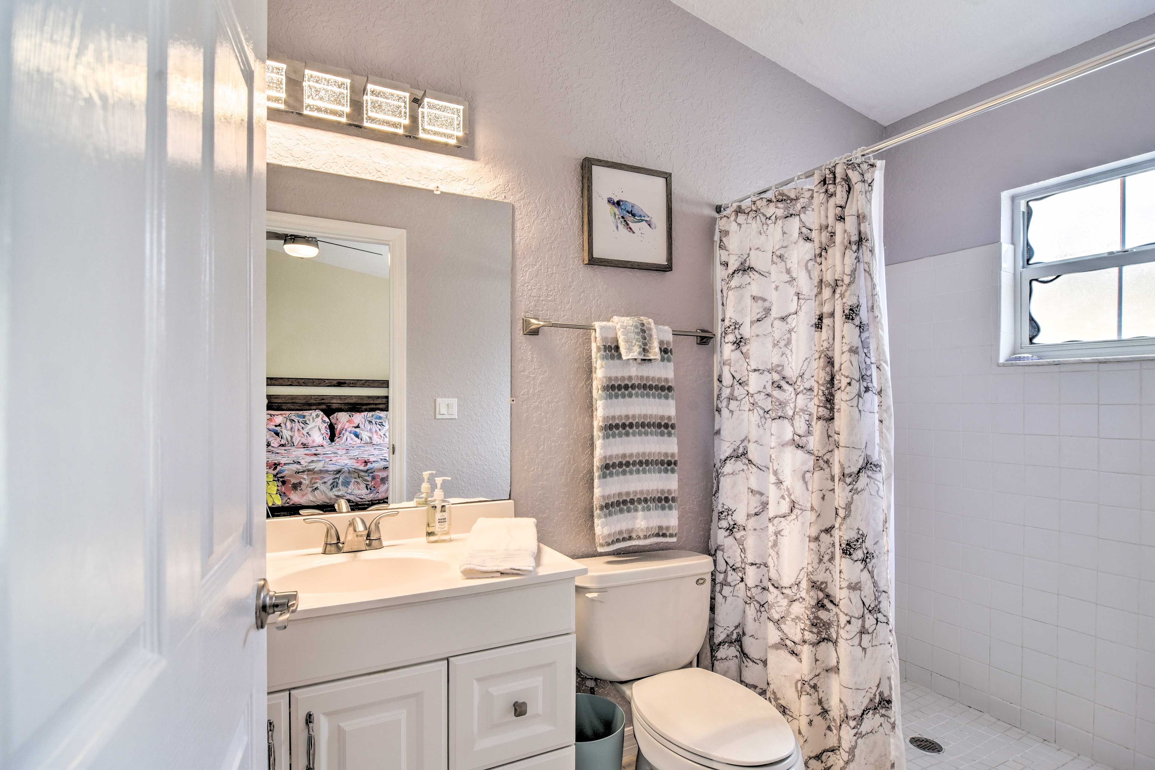 En-Suite Bathroom | Towels Provided