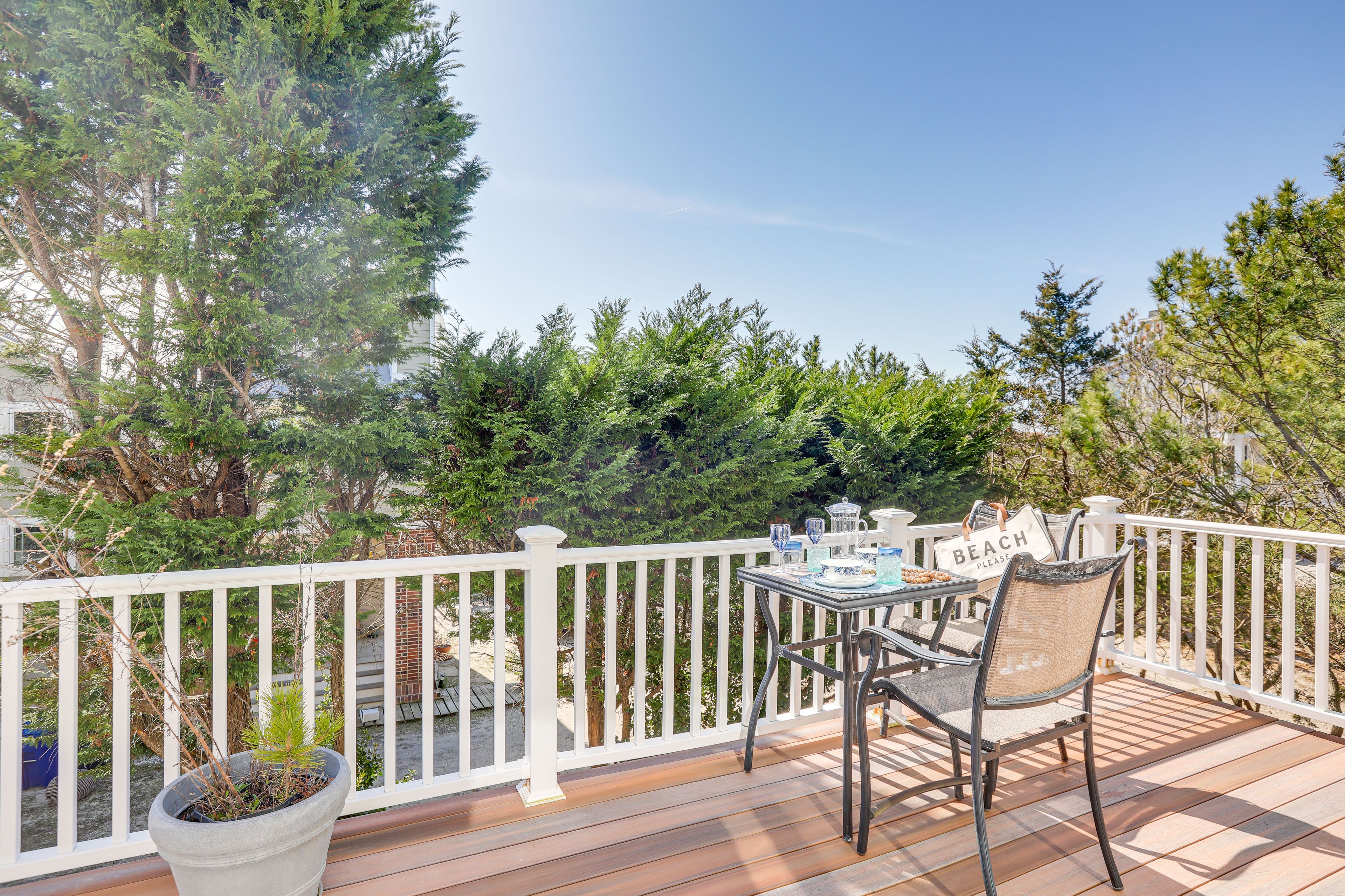 Wraparound Deck