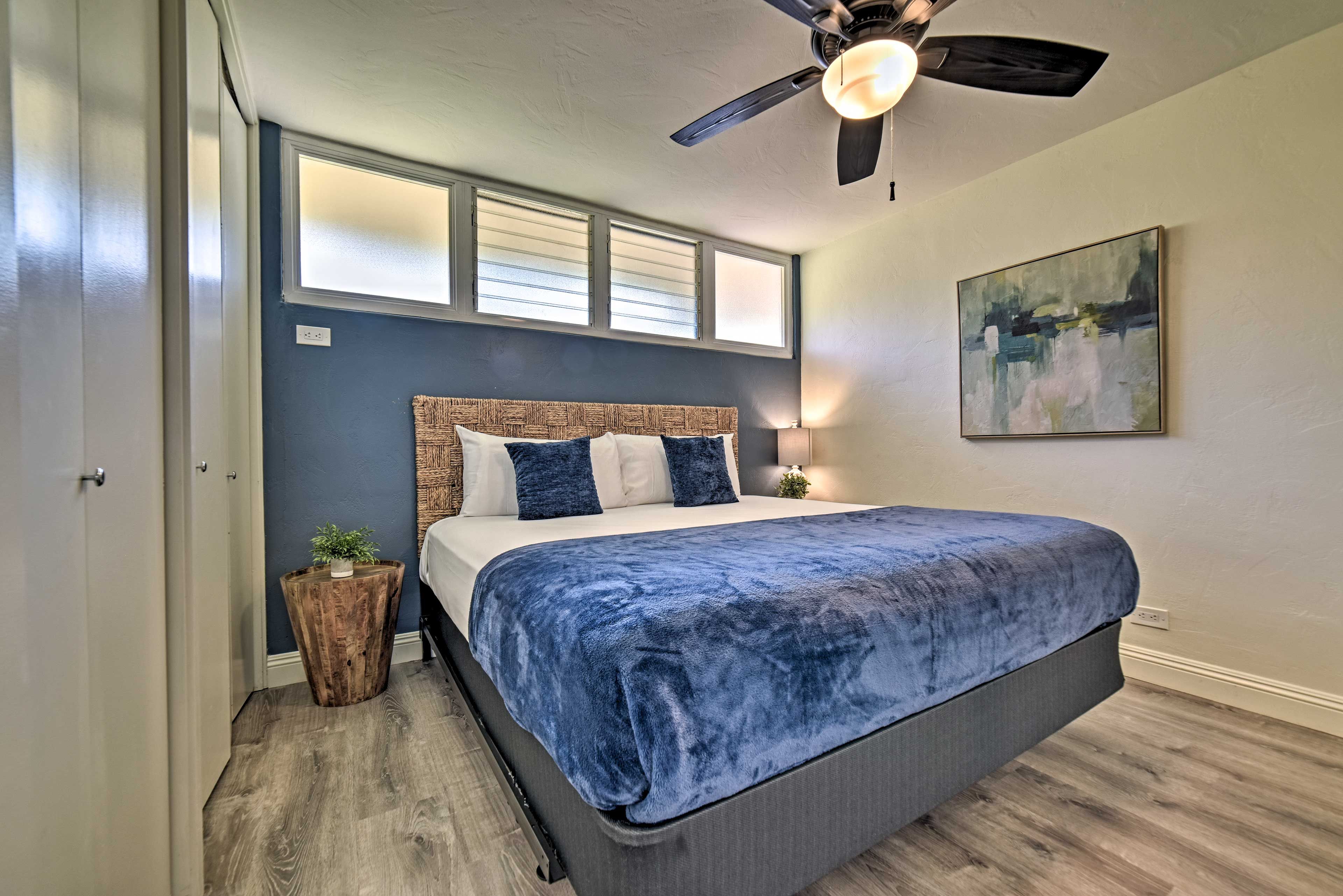 Bedroom | California King Bed