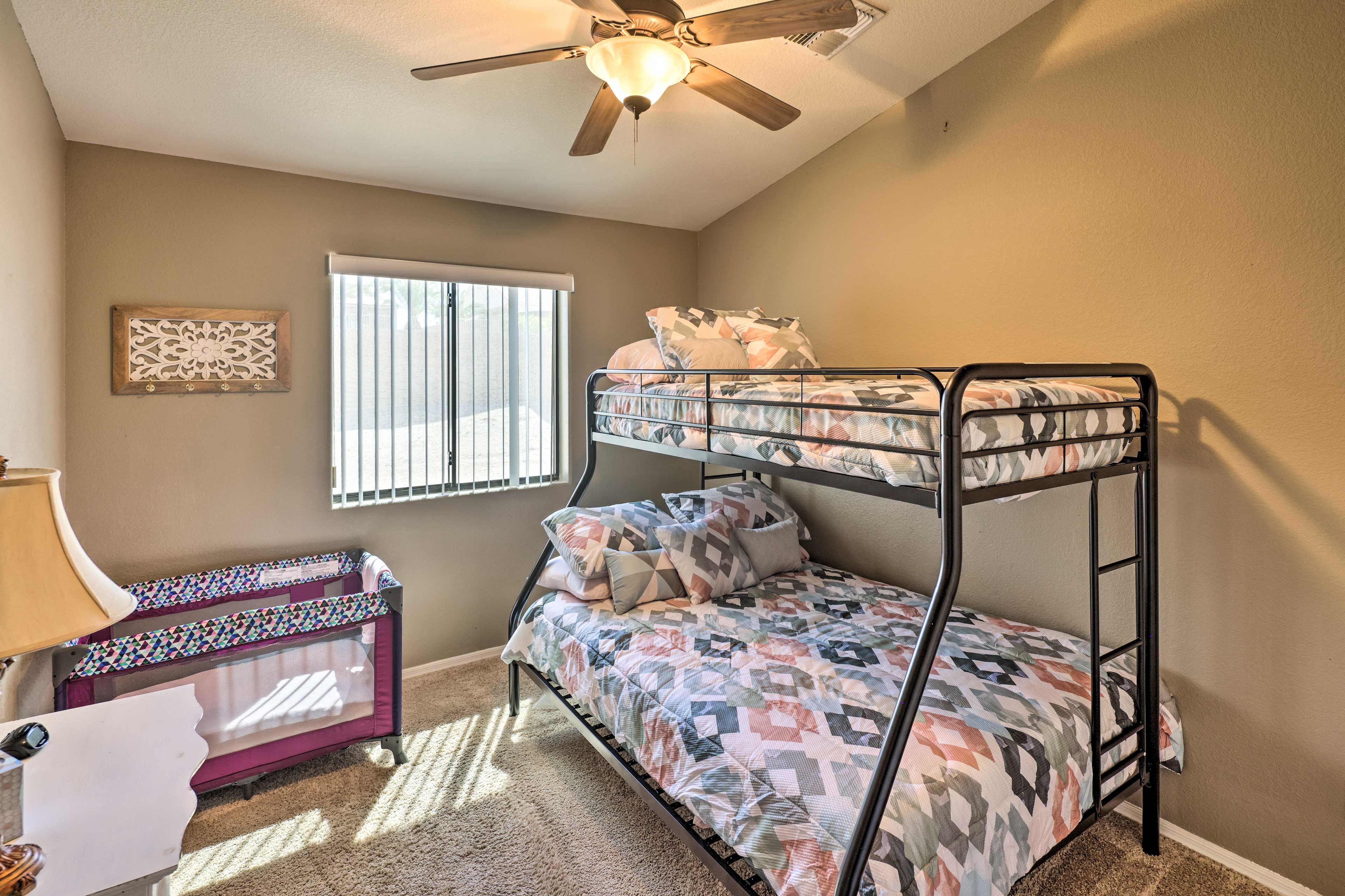 Bedroom 4 | Twin/Queen Bunk Bed | Crib