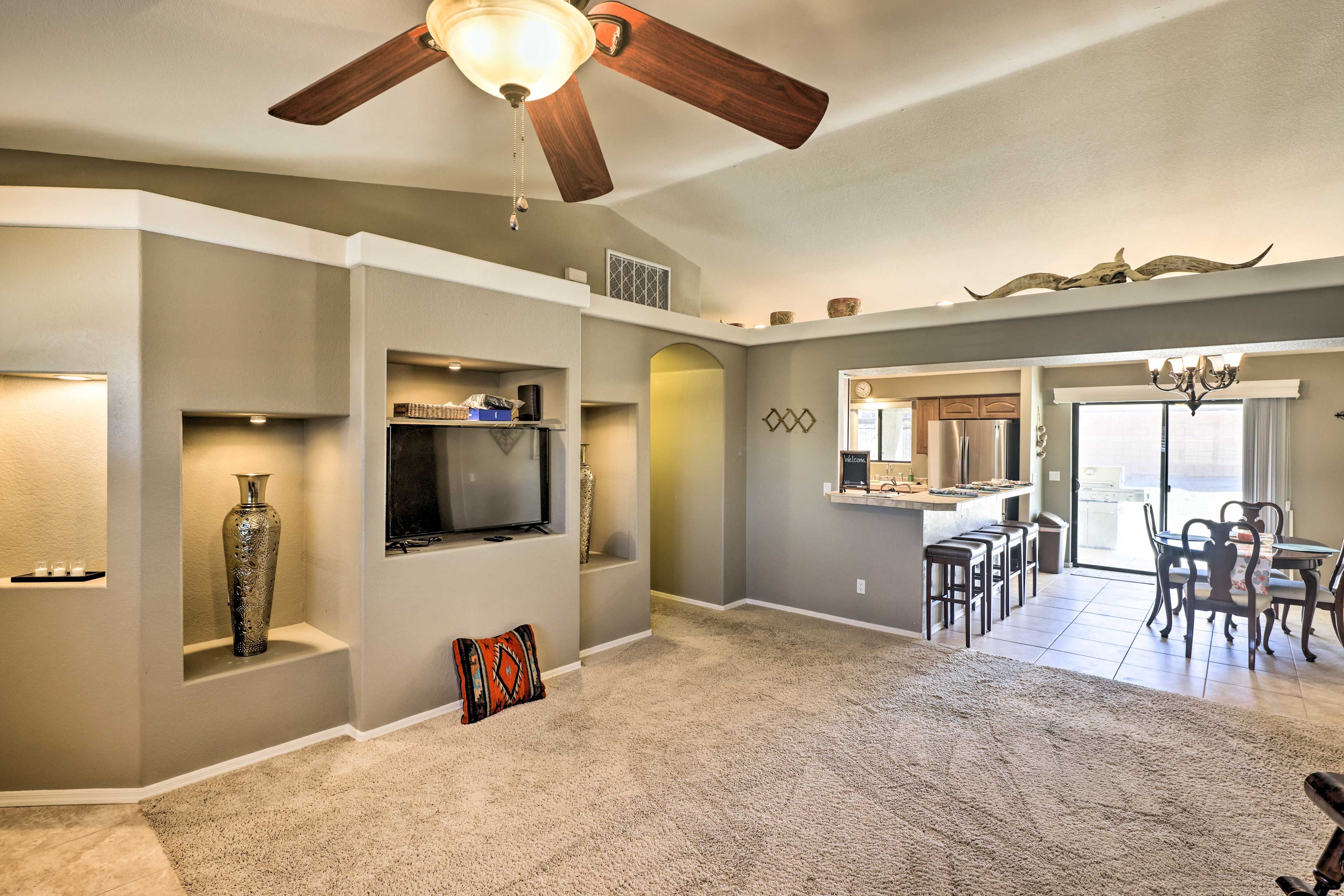 Living Room | Smart TV
