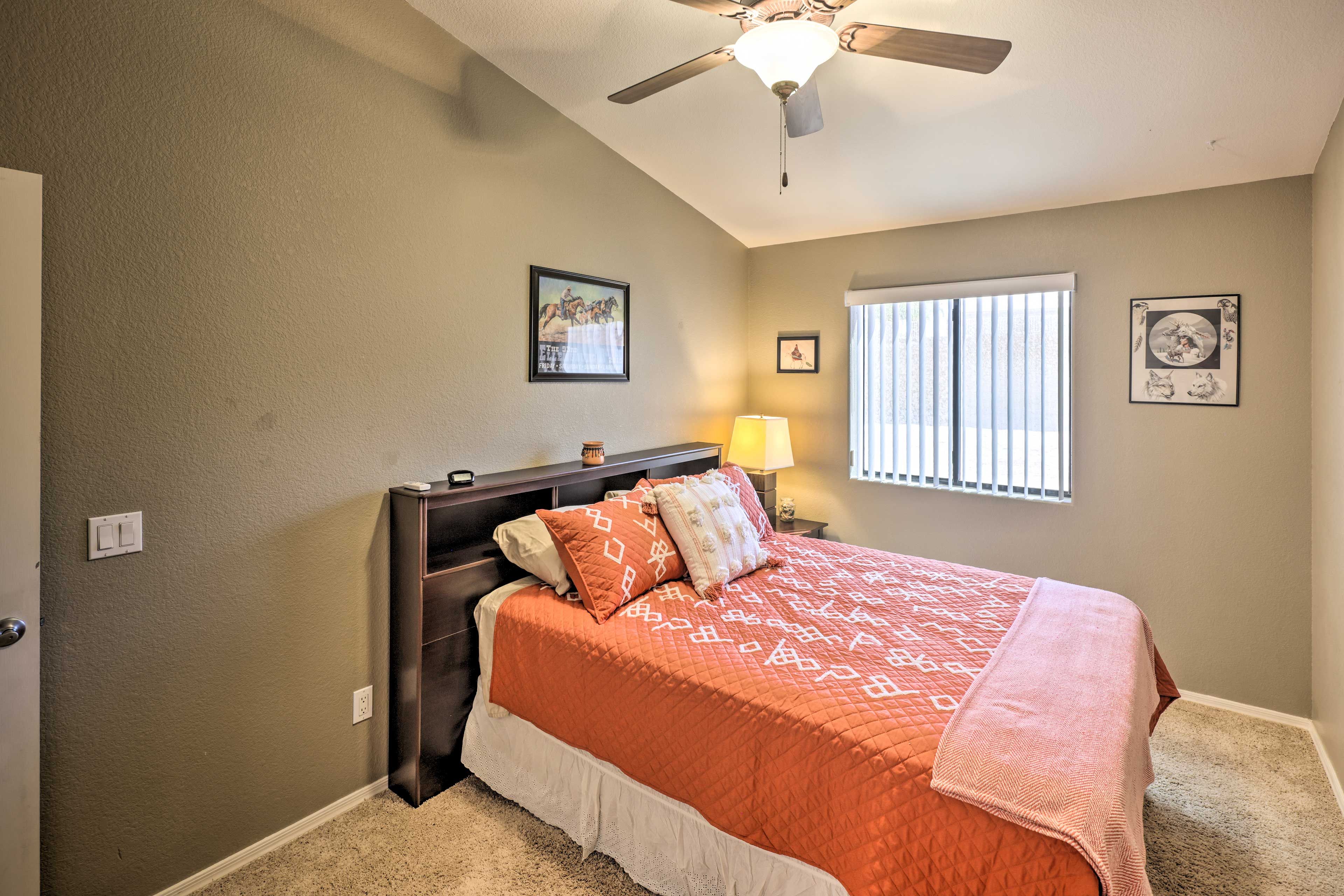 Bedroom 3 | Queen Bed