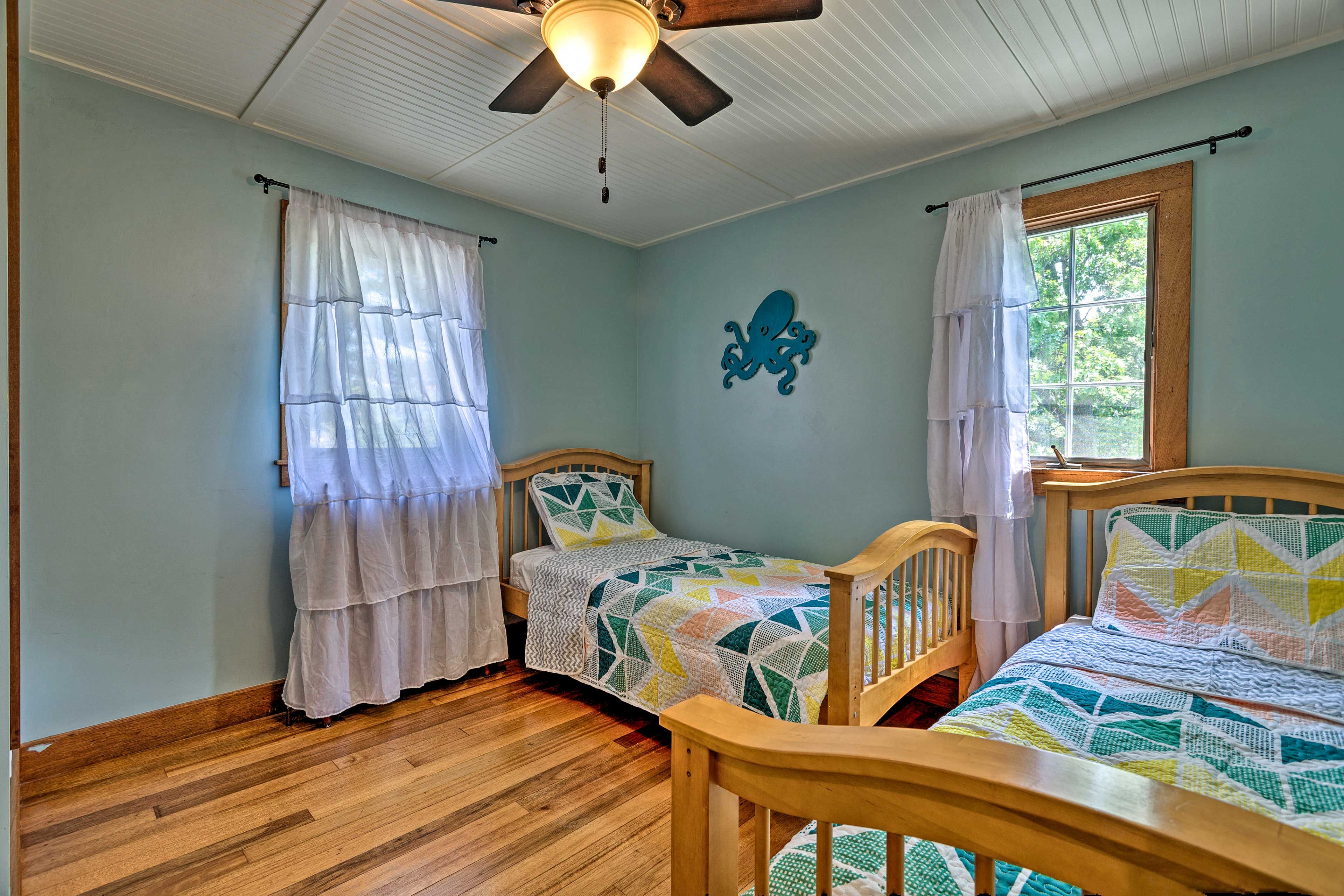 Bedroom 3 | 2 Twin Beds