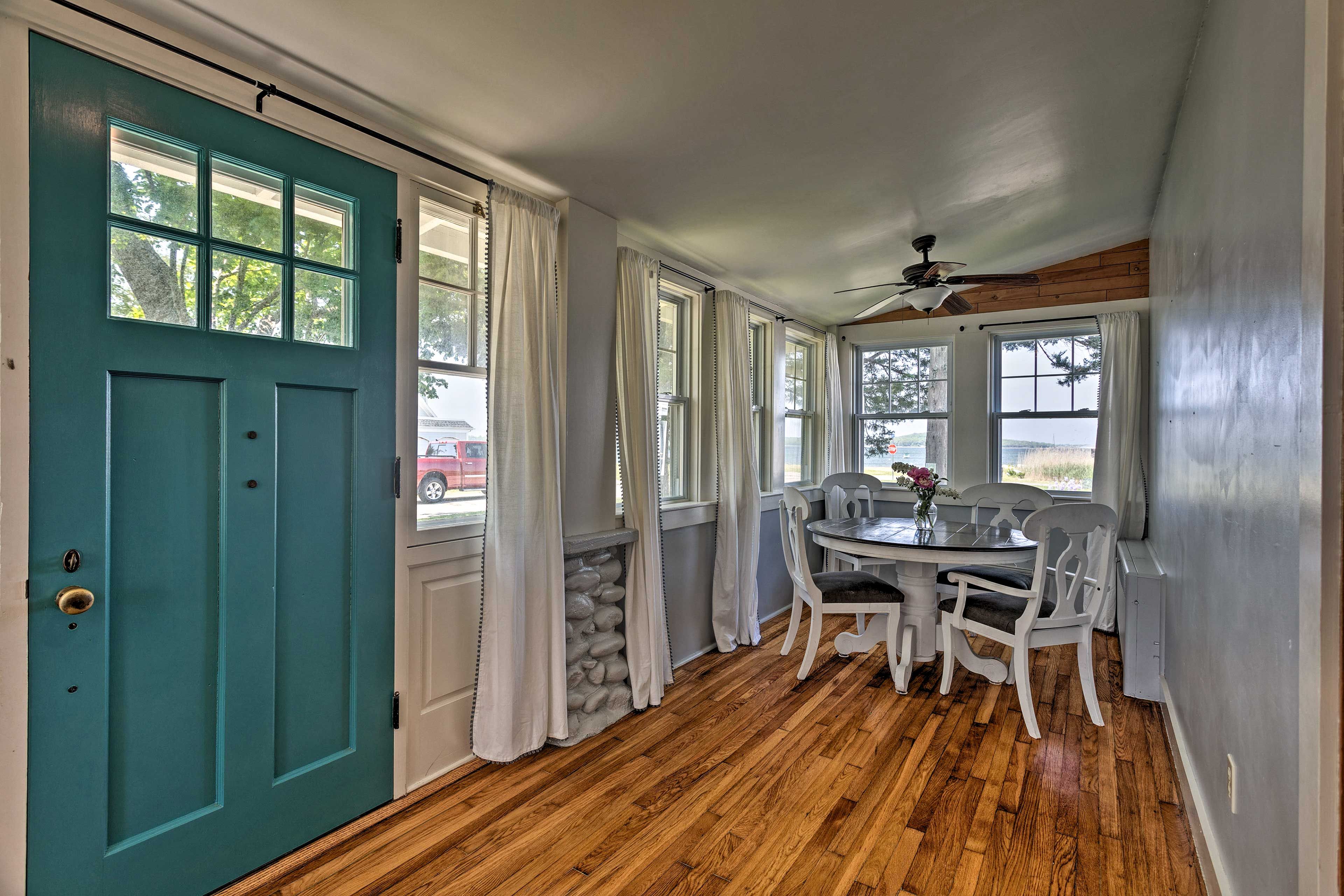 Bedroom 4 (Sunroom) | Dining Area