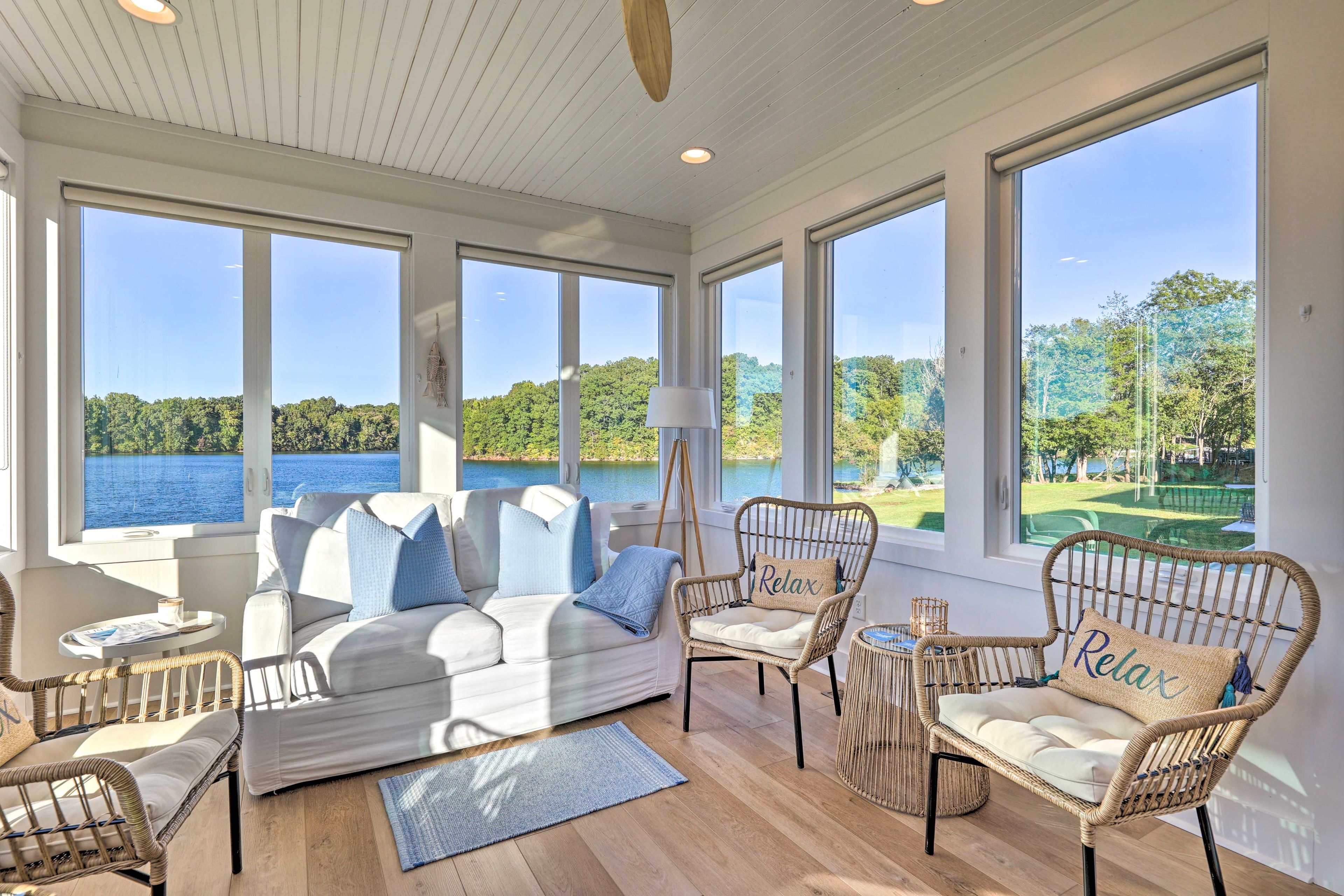 Furnished Sunroom